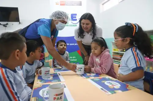 El Programa de Alimentación Escolar (PAE) realiza operativo de control del PAE en la I.E.I Angelitos de Jesús en Comas