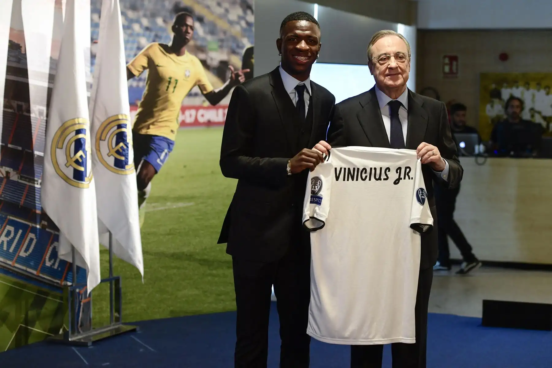 Florentino Pérez desea renovar a Vinícius Júnior y asegura que aún no habla con Mourinho