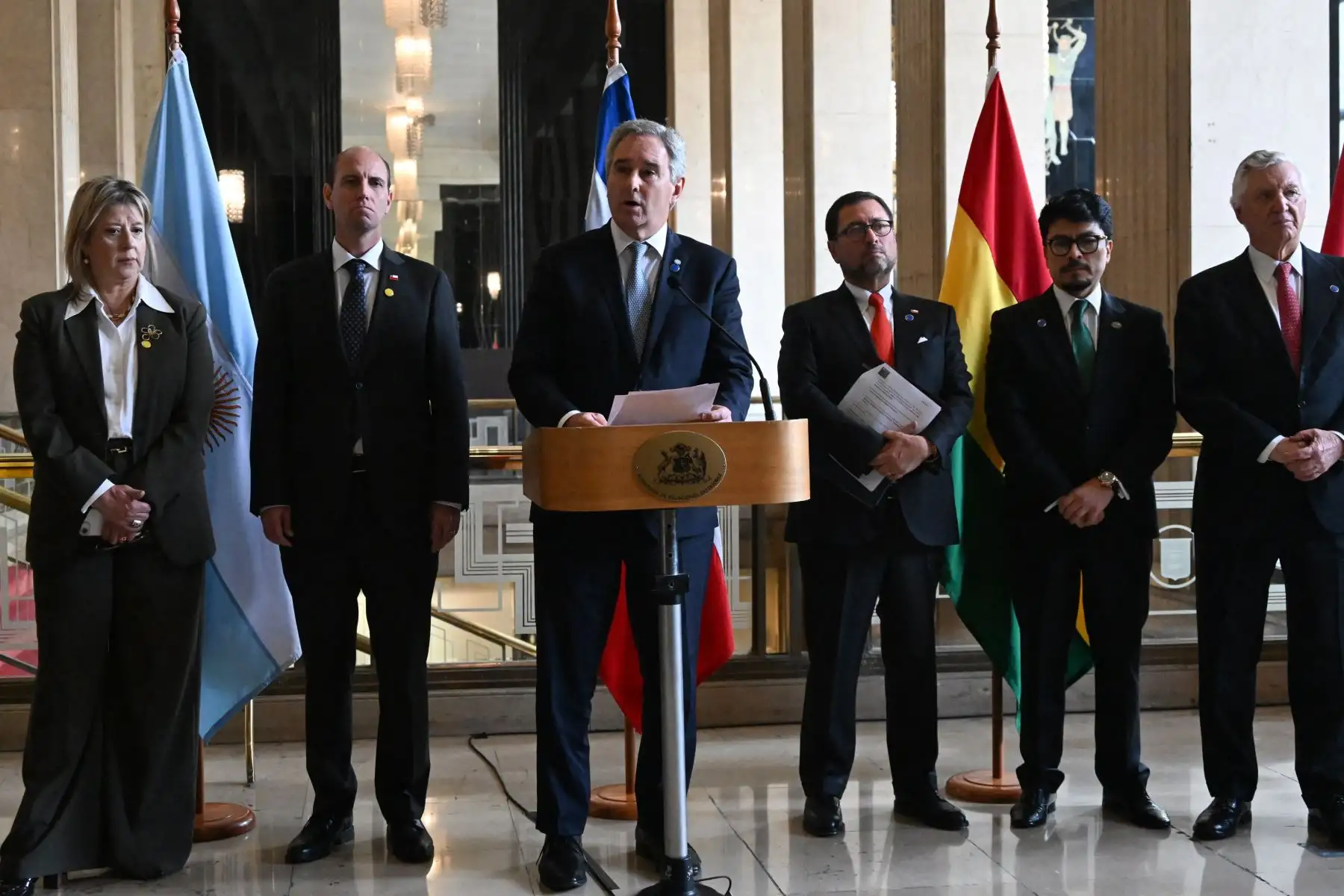 Países de Sudamérica diseñarán plan común para frenar el crimen organizado transnacional