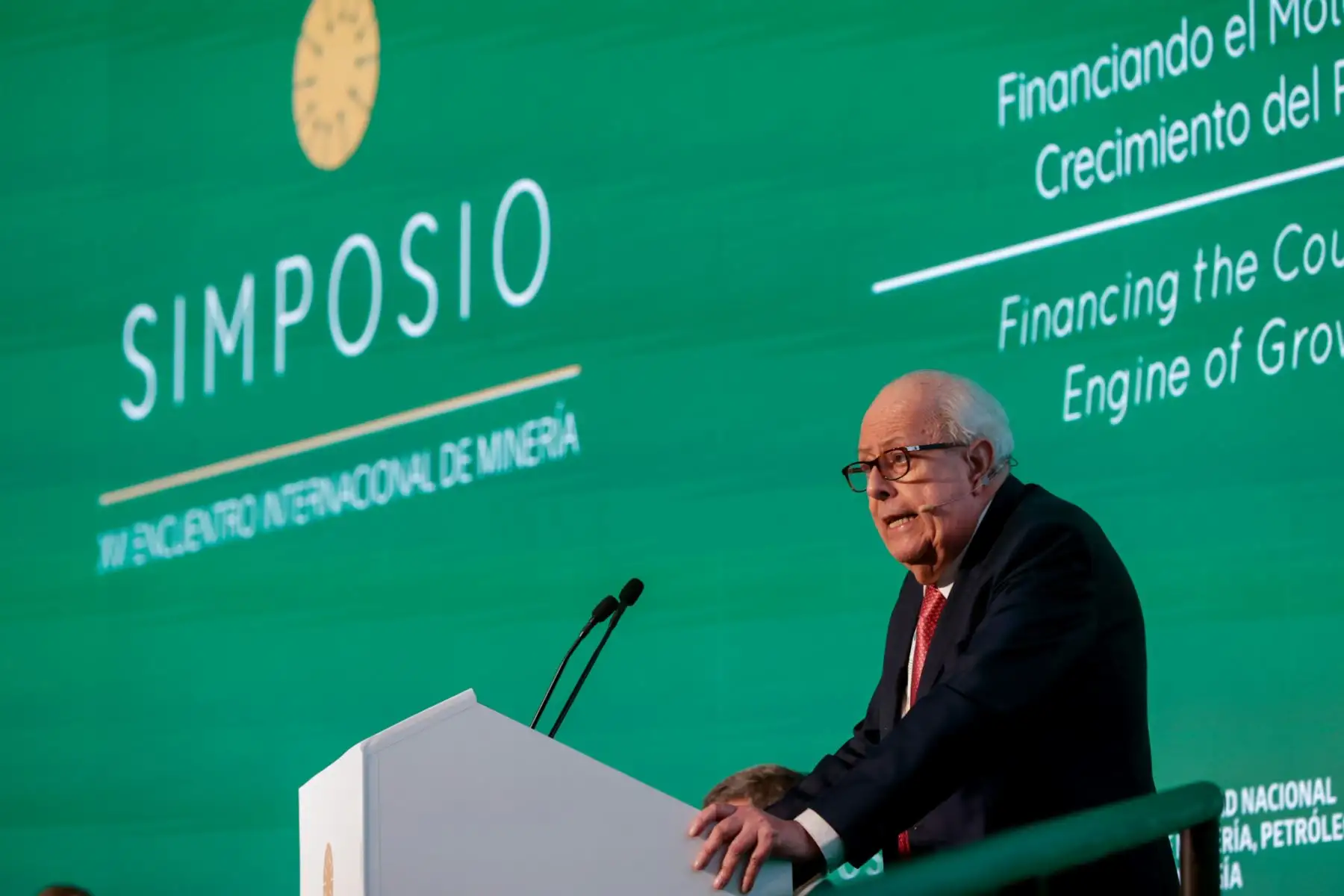 Julio Velarde expuso durante el conversatorio dedicado a las condiciones financieras y macroeconómicas que respaldan la inversión y el desarrollo económico, uno de los temas centrales de la jornada de clausura. Foto: Luis Iparraguirre.