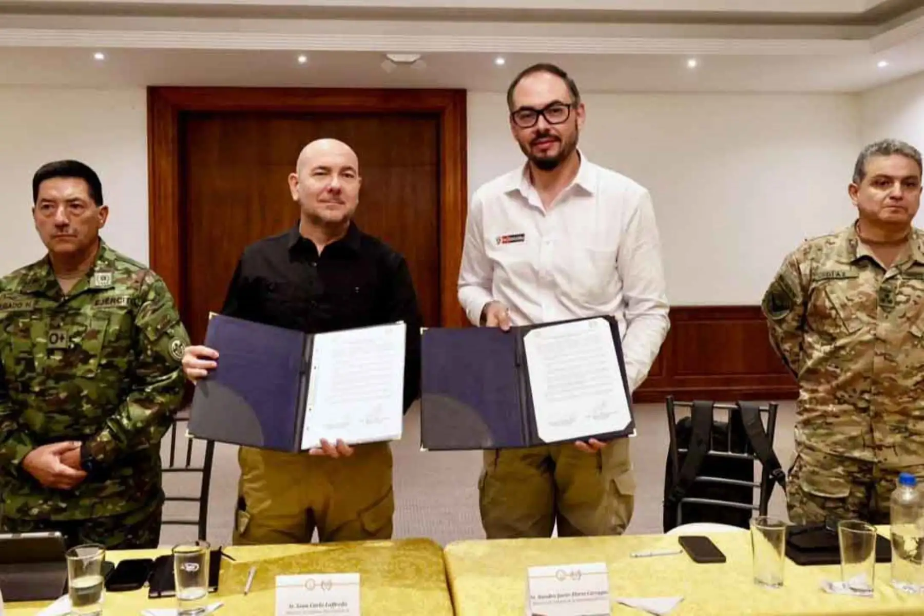 Ministros de Defensa de Perú y Ecuador coordinan reforzar lucha contra crimen organizado