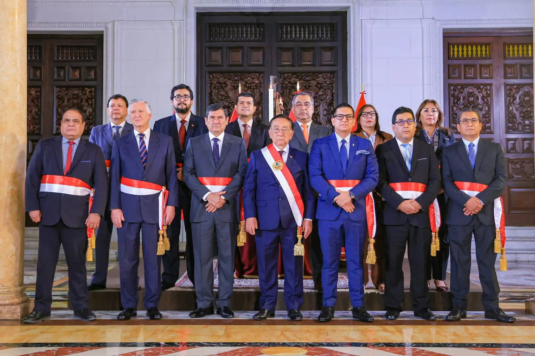 El presidente de la república, José María Balcázar, tomó juramento hoy a Freddy José María Solano González como nuevo ministro de Trabajo y Promoción del Empleo, en reemplazo del extitular de la cartera, Óscar Fernández. Foto: Presidencia