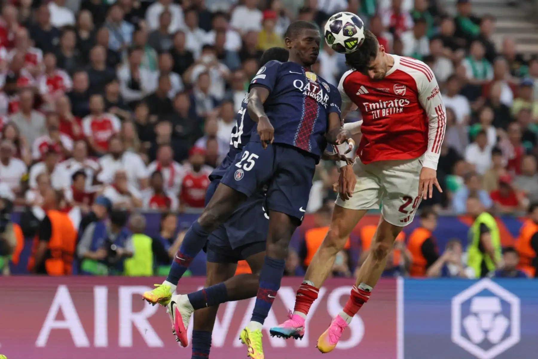 El PSG y Arsenal protagonizaron una intensa final de la Liga de Campeones 2025-2026 disputada en Budapest. El equipo dirigido por Luis Enrique terminó imponiéndose en la tanda de penales para conquistar un nuevo título continental. Foto: AFP.