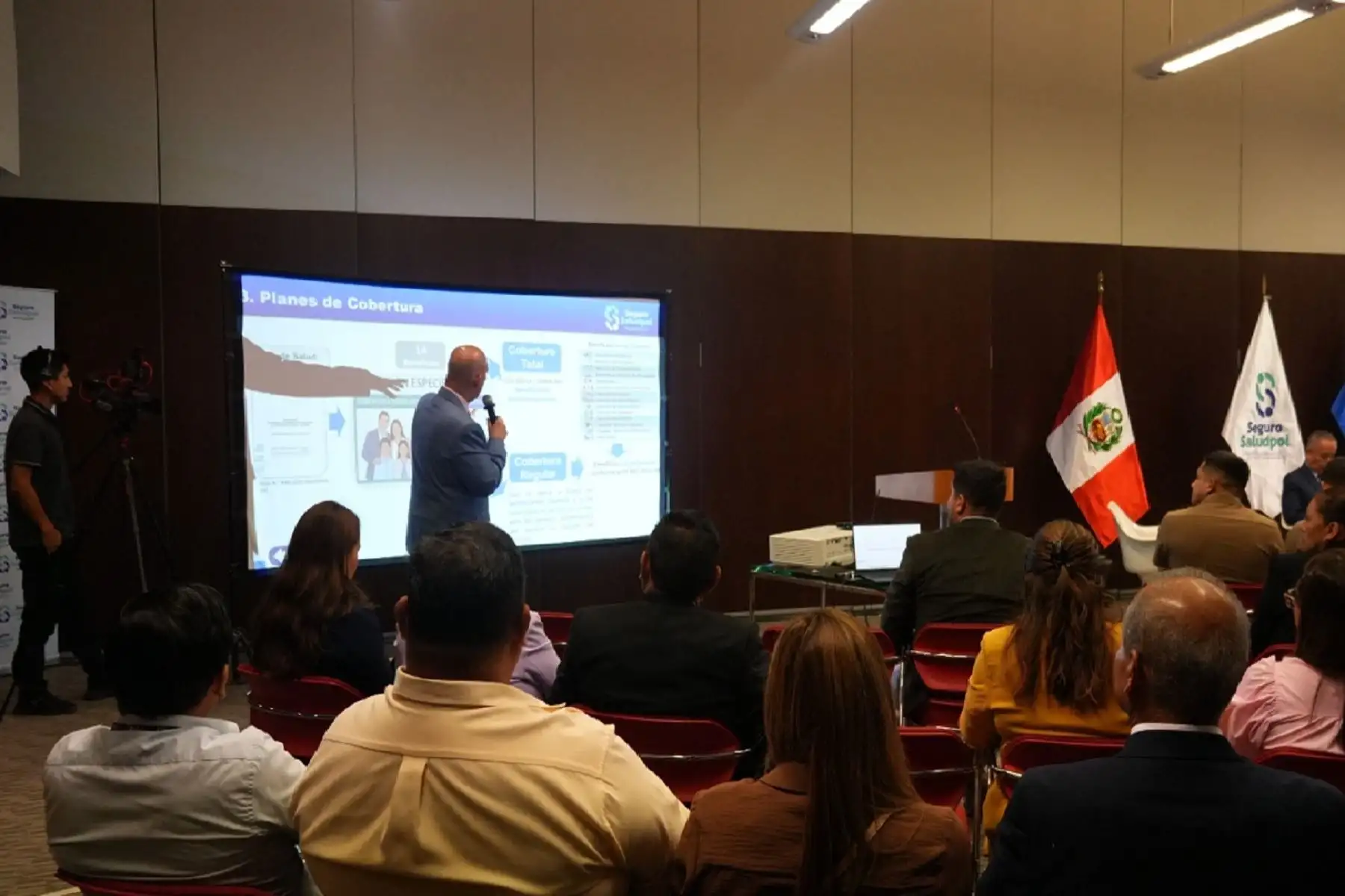 Saludpol promueve mejoras en el aseguramiento en salud durante foro