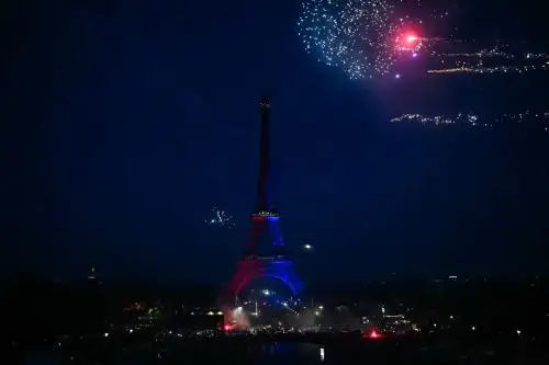 Champions League: entre bengalas, cánticos y emoción, París celebra a lo grande el título del PSG