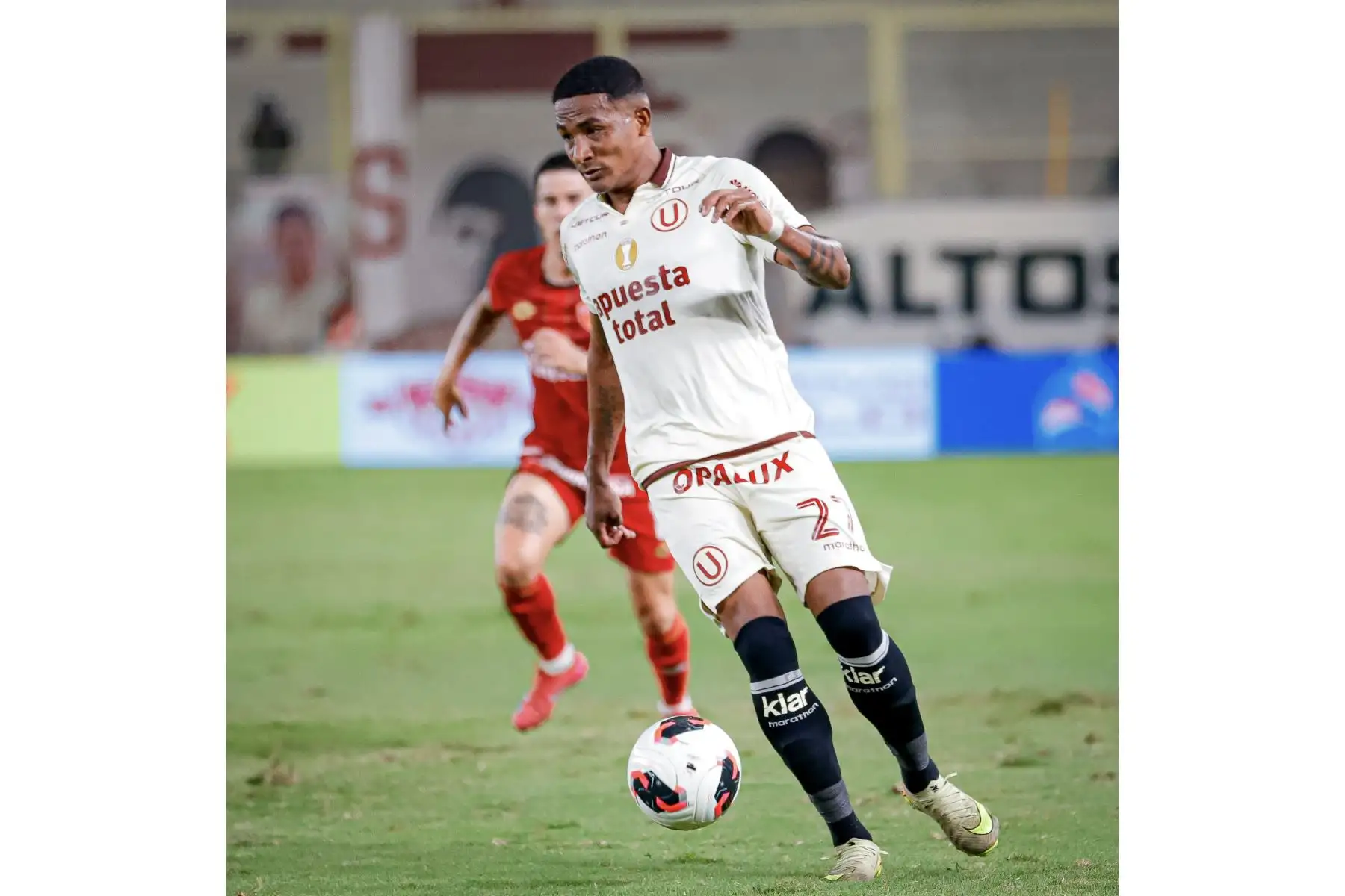 Universitario derrotó 2-1 a Sport Huancayo en el Estadio Monumental por la última fecha del Torneo Apertura. Foto: Liga 1