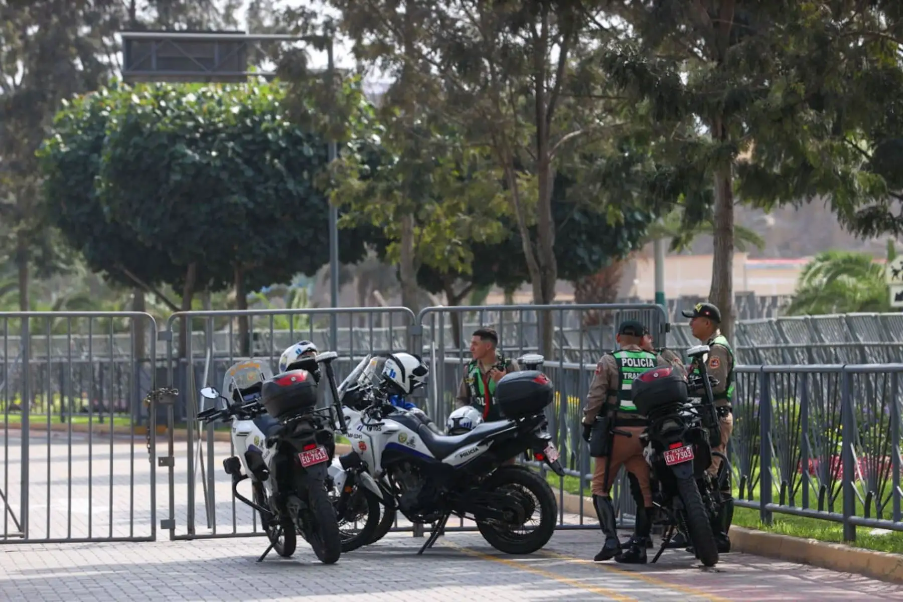 Motorizados de la Policía Nacional resguardan las inmediaciones del Centro de Convenciones de Lima antes del debate presidencial organizado por el Jurado Nacional de Elecciones (JNE). Foto: ANDINA/Melina Mejía.