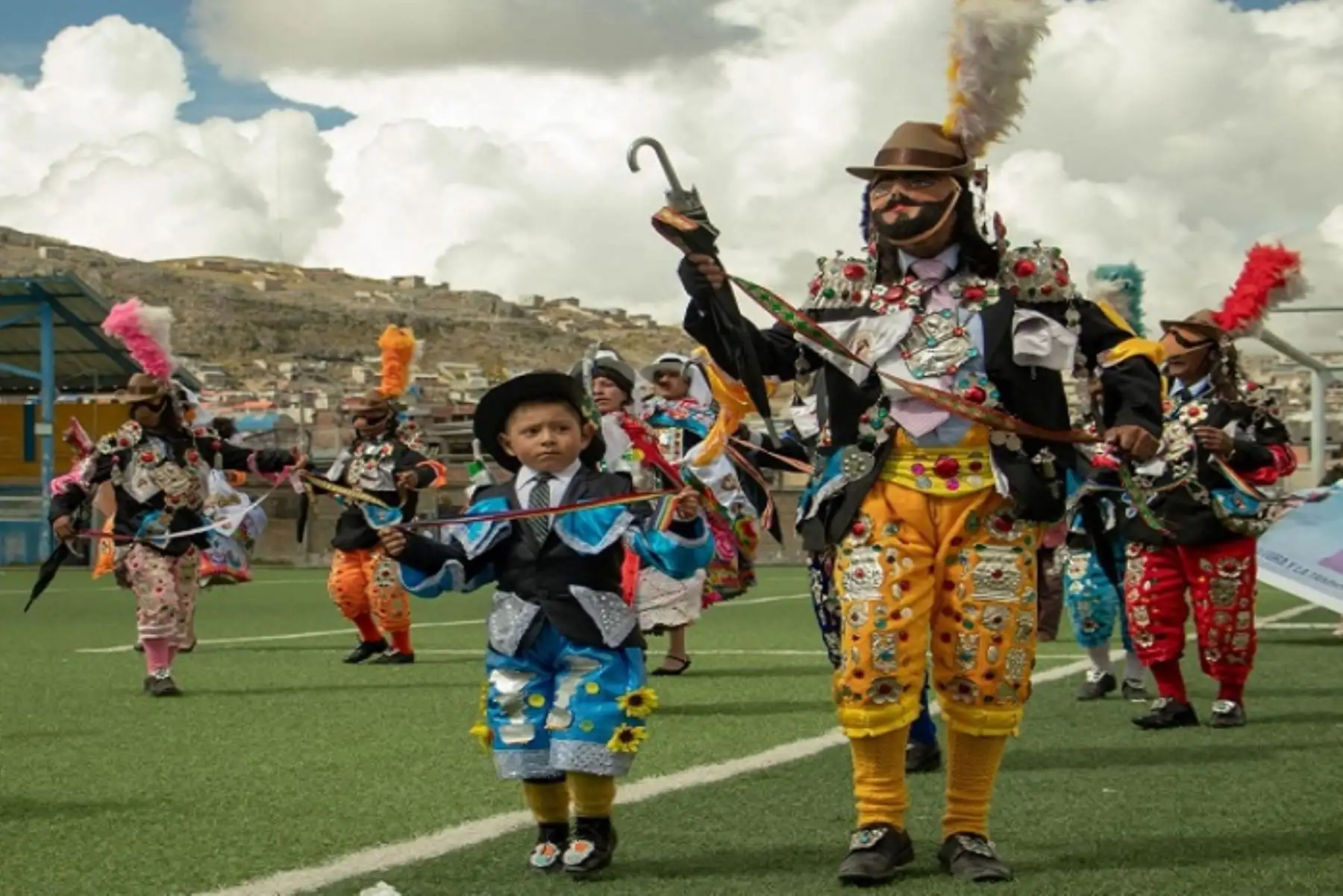 Pasco: V Festival de la Chunguinada Cerreña deslumbró con historia, fe y color