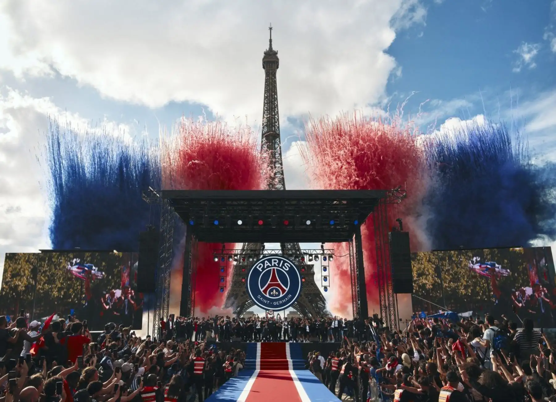 Liga de Campeones: París festeja con los héroes del PSG bajo fuerte vigilancia policial