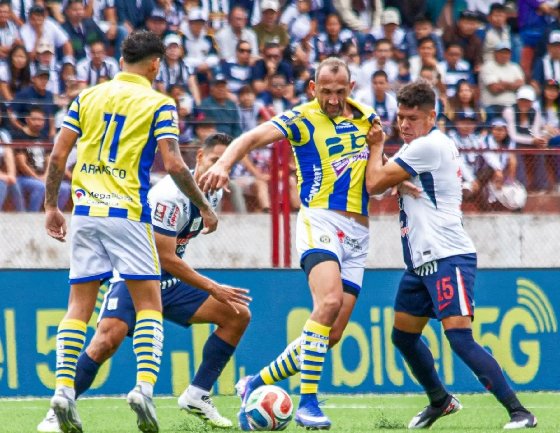 Alianza Lima no pudo sacar brillo a su título del Apertura y empató con FC Cajamarca