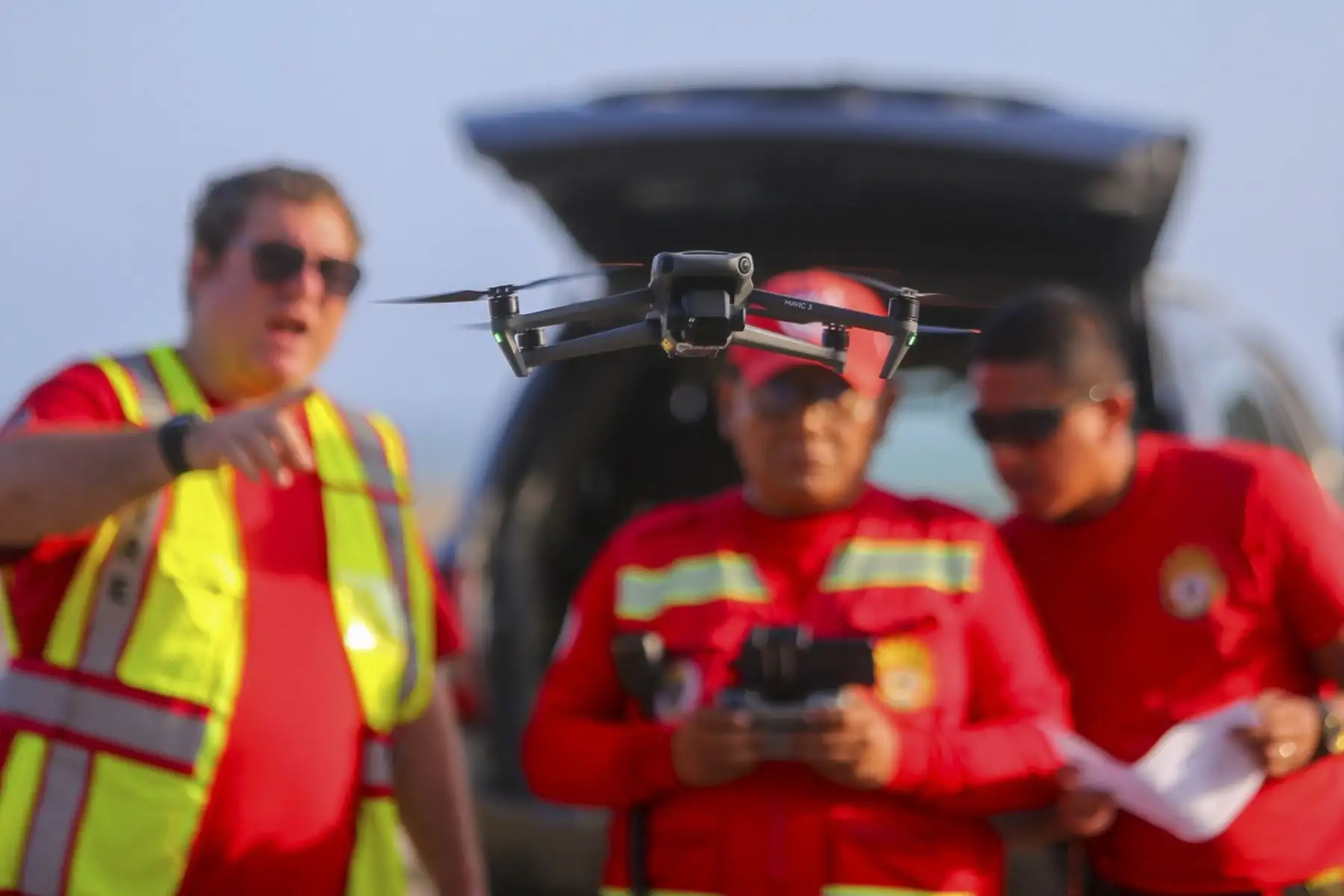 El uso de drones constituye una valiosa herramienta de apoyo para las labores de búsqueda y rescate. Su capacidad para obtener información en tiempo real facilita la ubicación de personas y la evaluación de áreas afectadas. Foto: Difusión