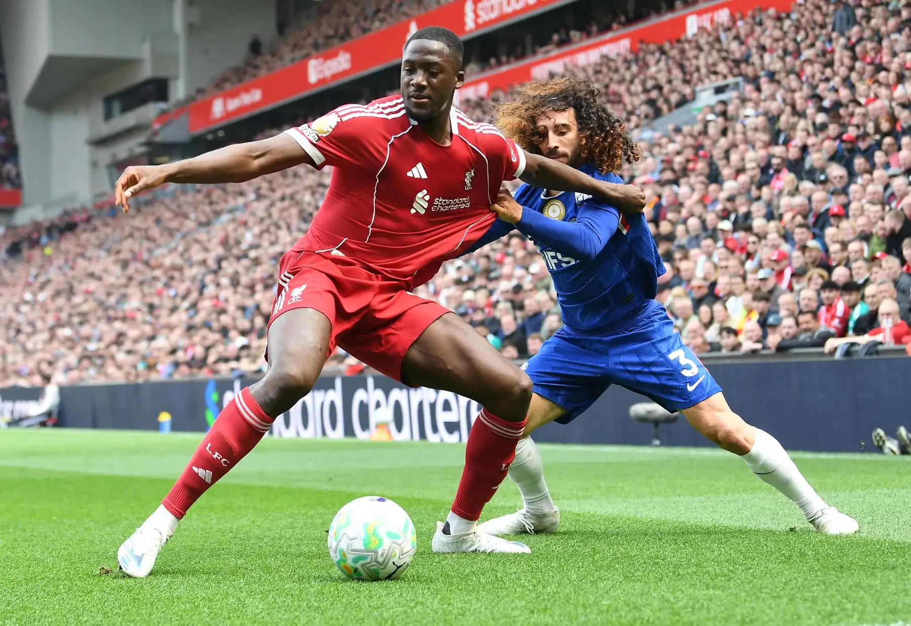 El internacional francés Ibrahima Konaté se va del Liverpool de Inglaterra