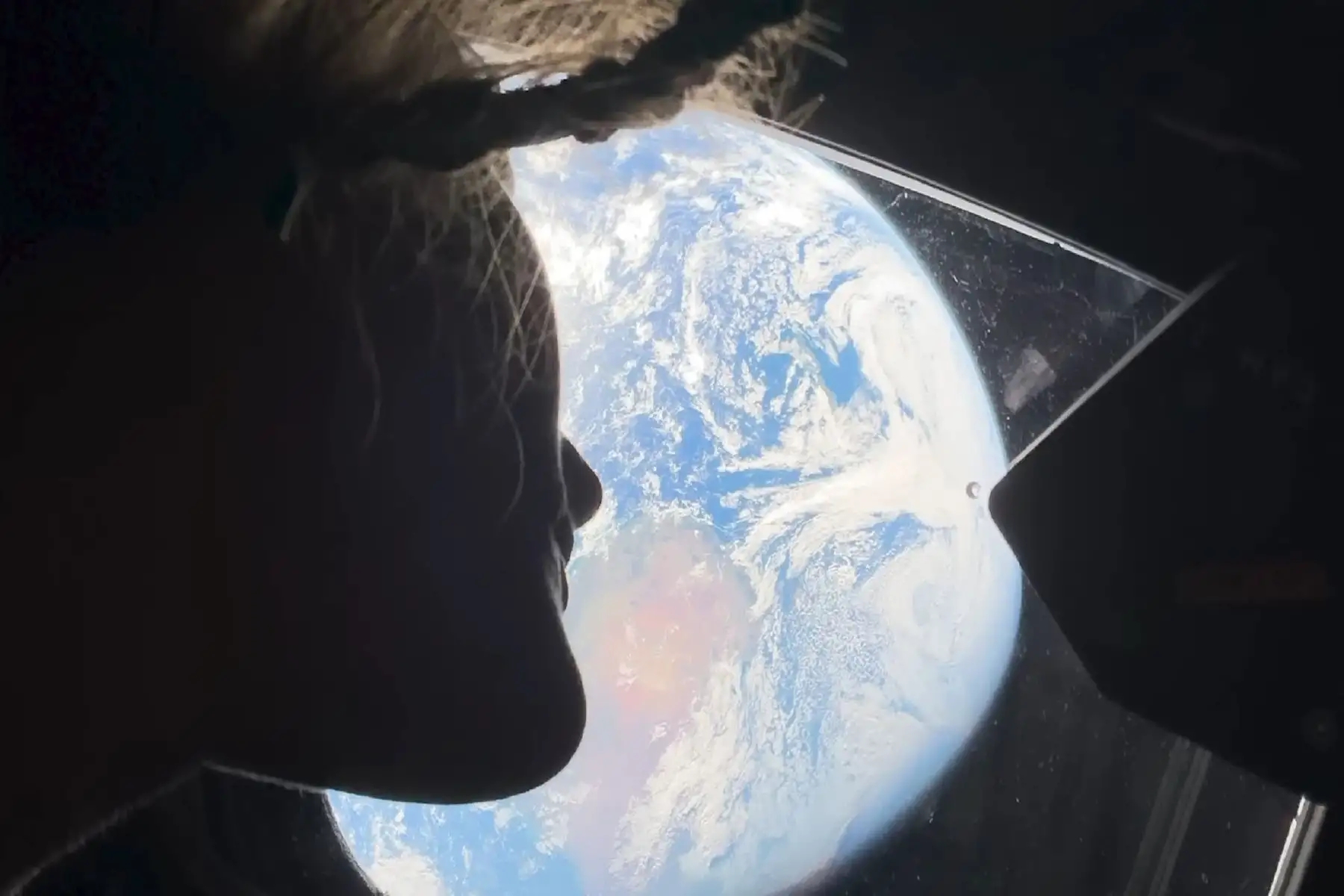 Moon Joy reúne arte, ciencia y exploración espacial en redes sociales