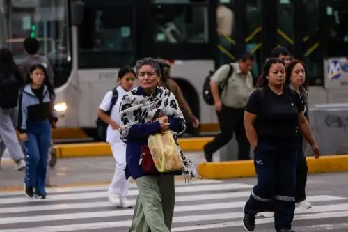 Nubosidad persistente cubre Lima en una jornada marcada por la humedad
