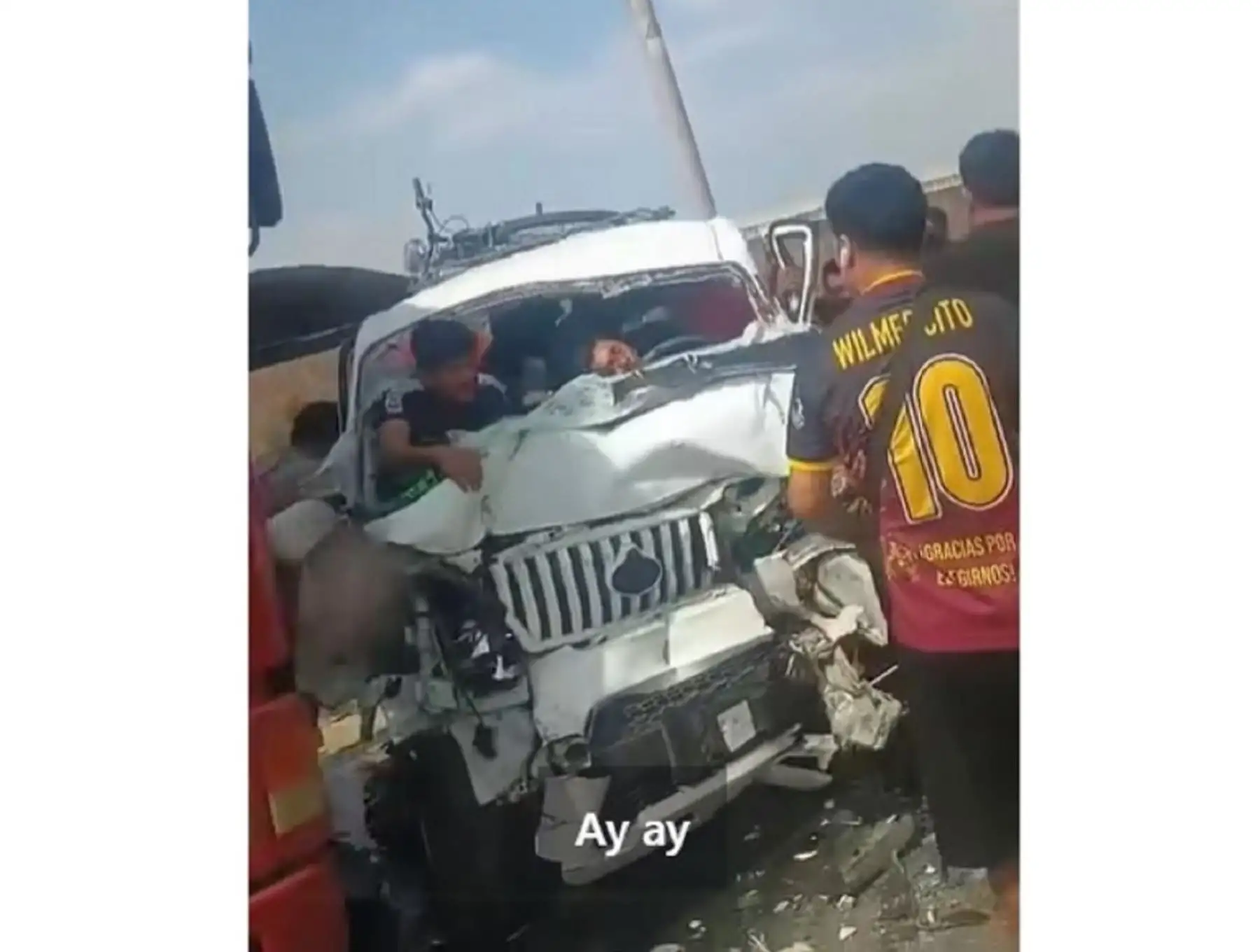 ¡Tragedia vial en Lambayeque! Dos muertos y 10 heridos deja choque de miniván con tráiler