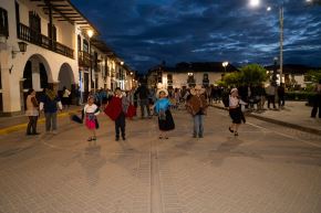 Con música, danzas y una masiva participación de la población, la ciudad de Chachapoyas dio inicio a la XXX Semana Turística de los Chachapoya 2026 con el tradicional Pakary Raymi, actividad que marcó el comienzo oficial de las celebraciones culturales más importantes de la región Amazonas. ANDINA/Difusión