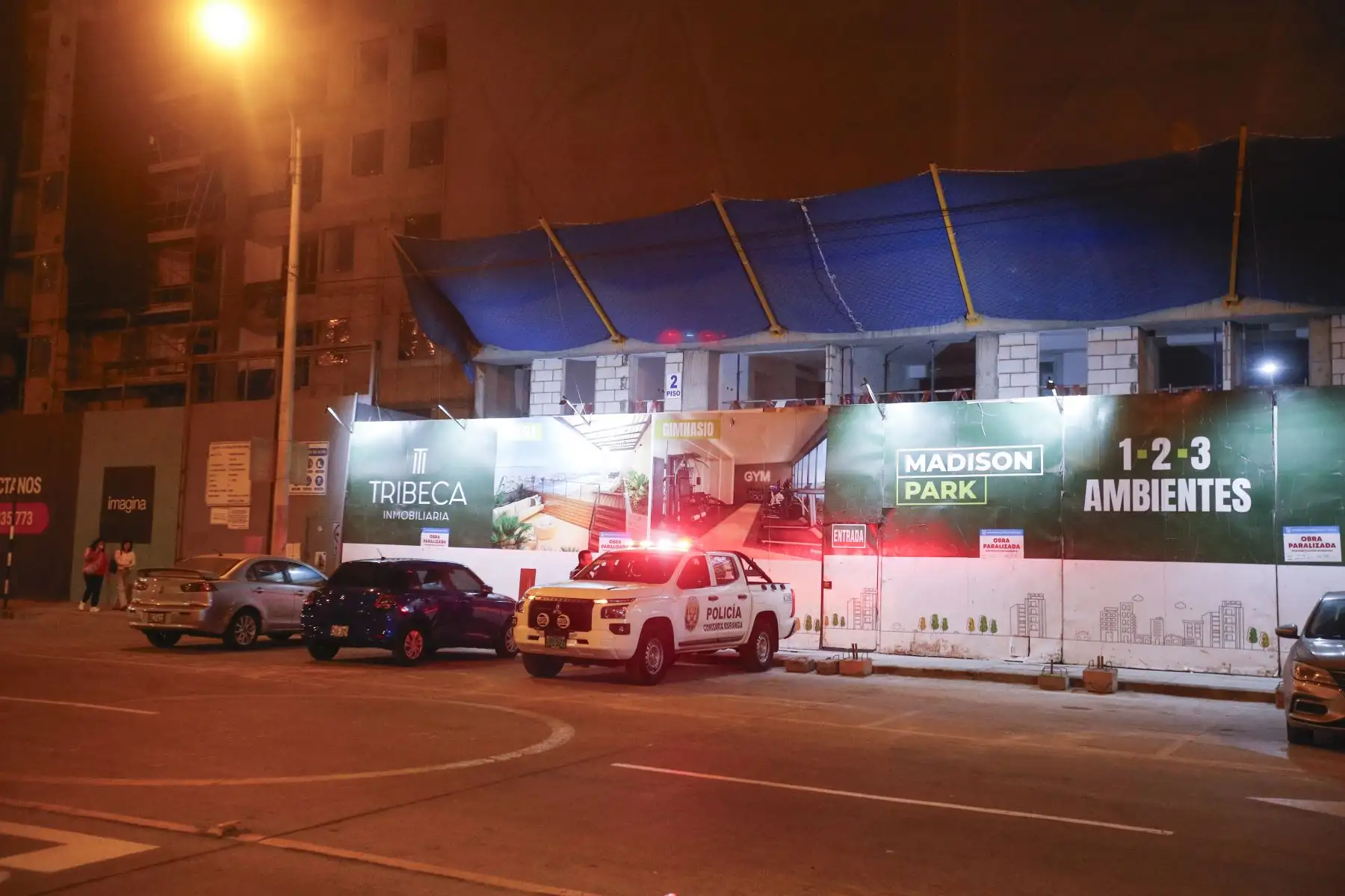 Un trabajador falleció este martes luego de quedar atrapado bajo tierra tras un derrumbe ocurrido en una obra de construcción en el distrito de San Miguel. Foto: ANDINA/Eddy Ramos