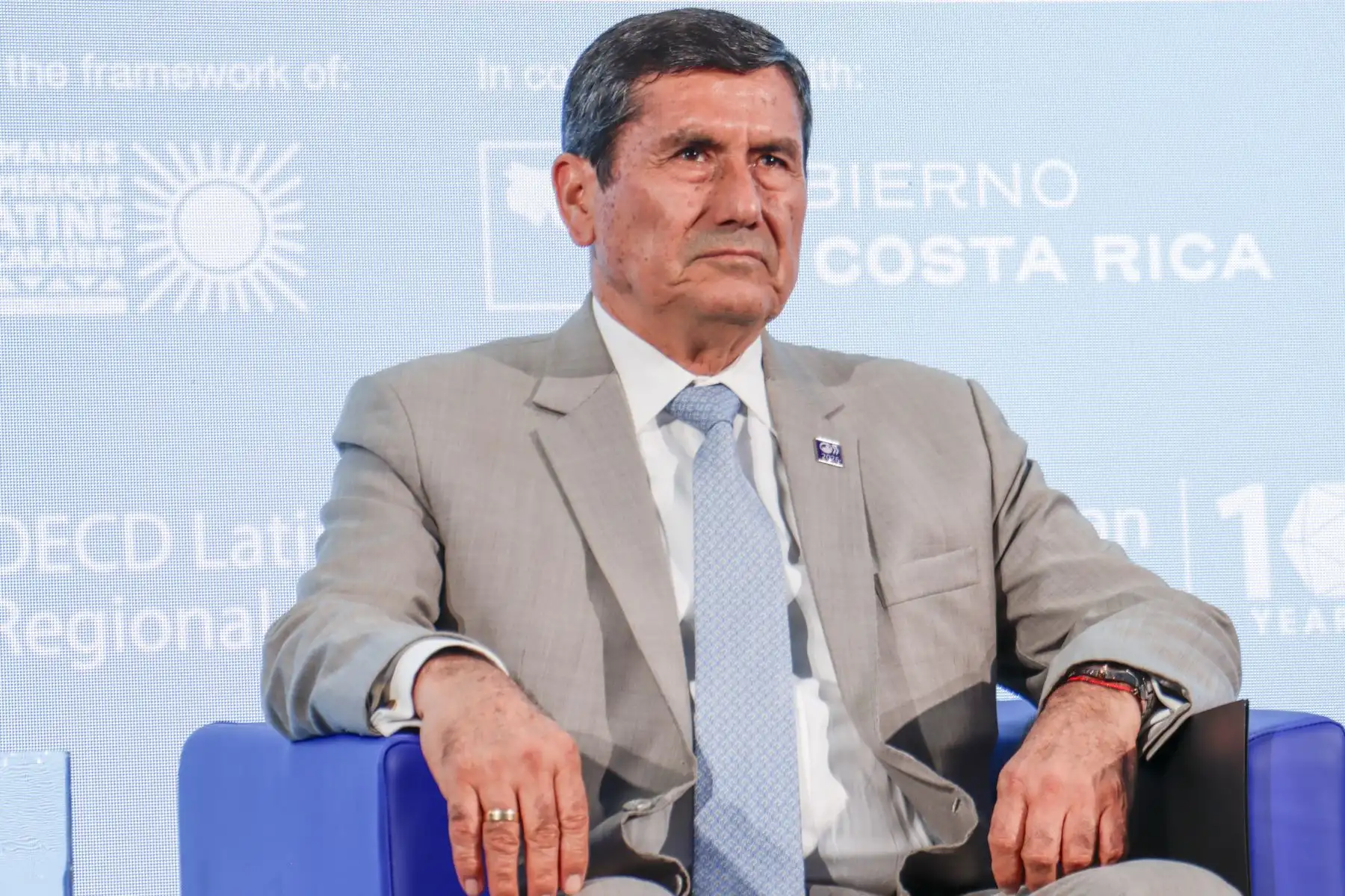 El Perú fortalece su presencia internacional para impulsar reformas y generar más oportunidades para todos. Durante el Foro sobre América Latina y el Caribe, el premier Luis Enrique Arroyo Sánchez destacó que la cooperación, las reformas y el trabajo conjunto son claves para fortalecer las instituciones, impulsar el desarrollo y mejorar la calidad de vida de las personas. Foto: PCM
