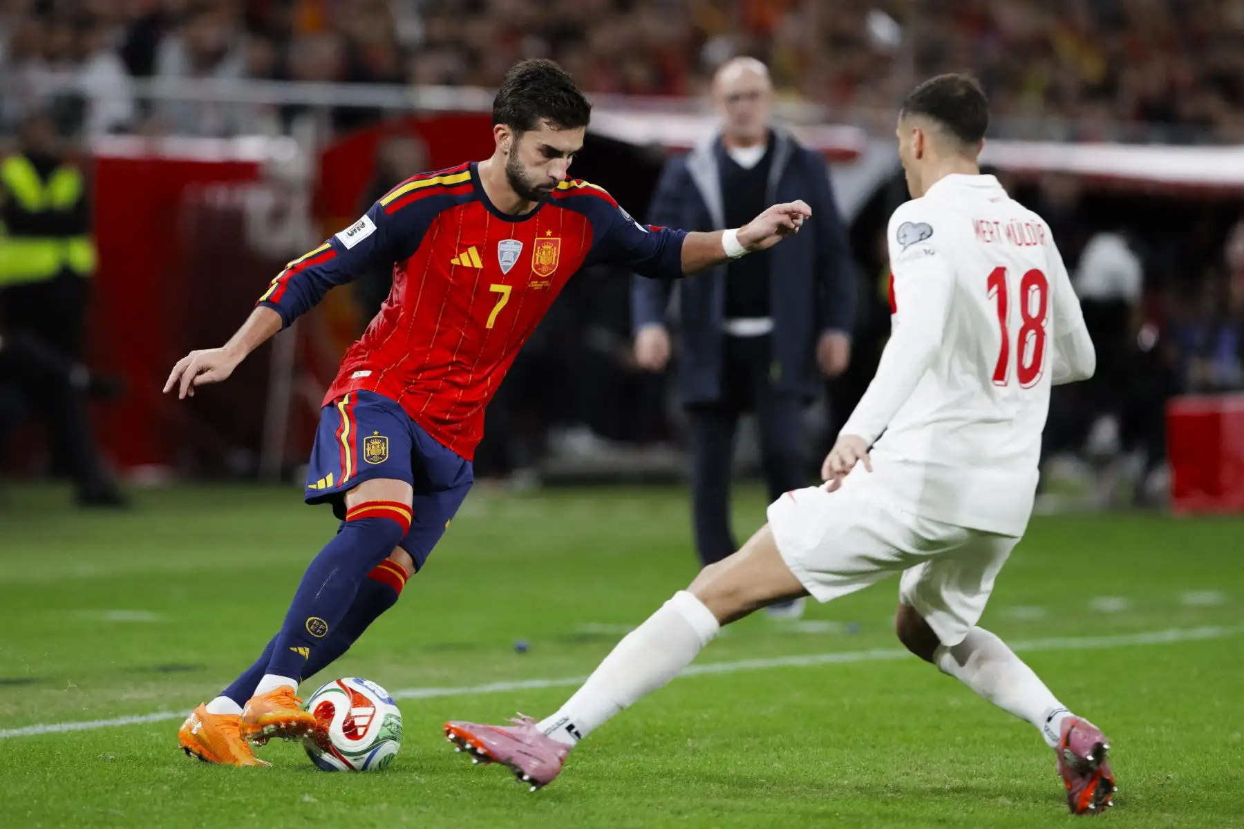 España enfrenta este jueves a Irak antes de medirse con la selección peruana en Puebla