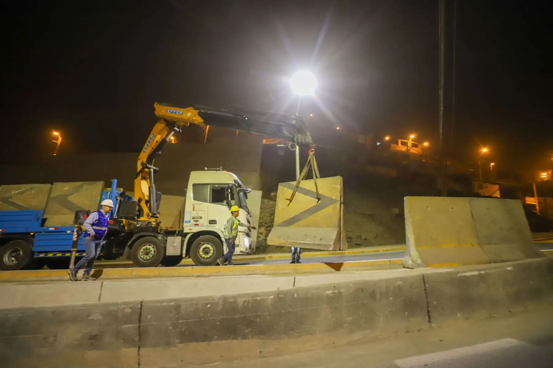 Los trabajos se ejecutaron en menos de una semana como parte de los compromisos asumidos por EMAPE con los vecinos de la zona de Collique. Fotos: Difusión.