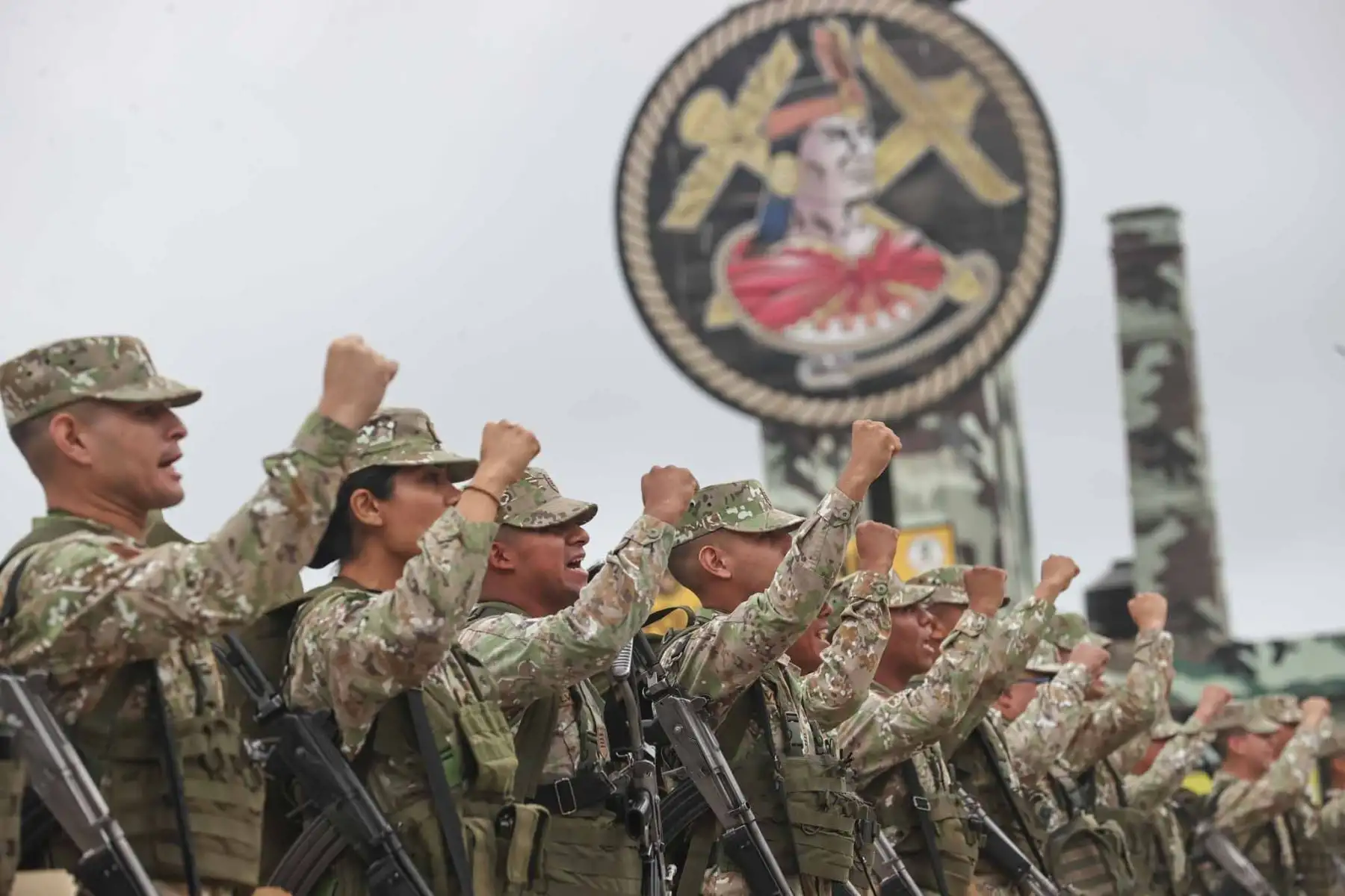 Un contingente de 600 efectivos de las Fuerzas Armadas inició hoy su desplazamiento hacia diversos puntos del país como parte del operativo de seguridad para la segunda vuelta electoral del domingo. En total, más de 45 000 militares serán desplegados para garantizar el orden, la seguridad de los locales de votación y el ejercicio del derecho al voto de la ciudadanía. Foto: ANDINA/ Juan Carlos Guzmán
