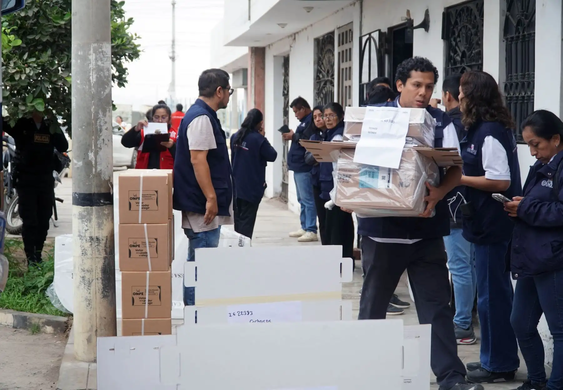 Elecciones 2026: ODPE de Ica y Chincha distribuyen material electoral en zonas alejadas