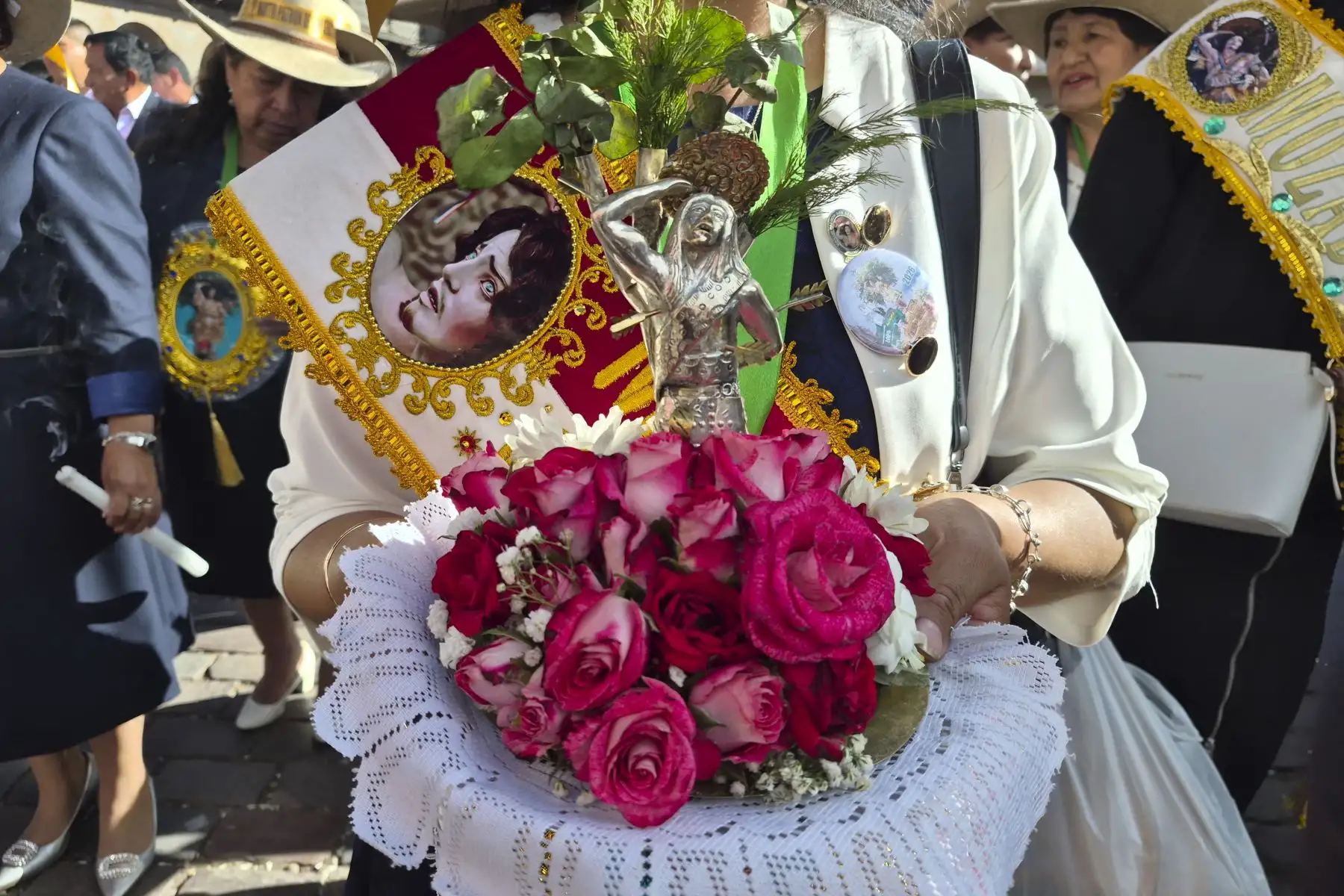 Familias cusqueñas y visitantes disfrutaron de la apoteósica procesión de vírgenes y santos que reúne cada año el tradicional Corpus Christi Cusqueño, fiesta patronal bastante esperada, aunque en esta última versión no se contó con San Cristóbal, por incidentes en la Basílica Catedral. Foto: ANDINA/Percy Hurtado Santillán