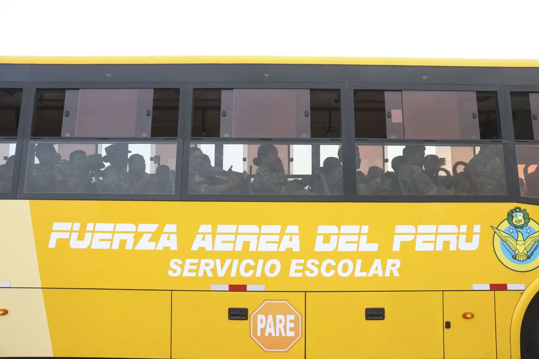 Despliegue del personal FAP que participará mediante el Comando Operacional Aéreo en las labores de apoyo y seguridad en diversas instituciones educativas para el proceso electoral. Foto: ANDINA/Melina Mejía