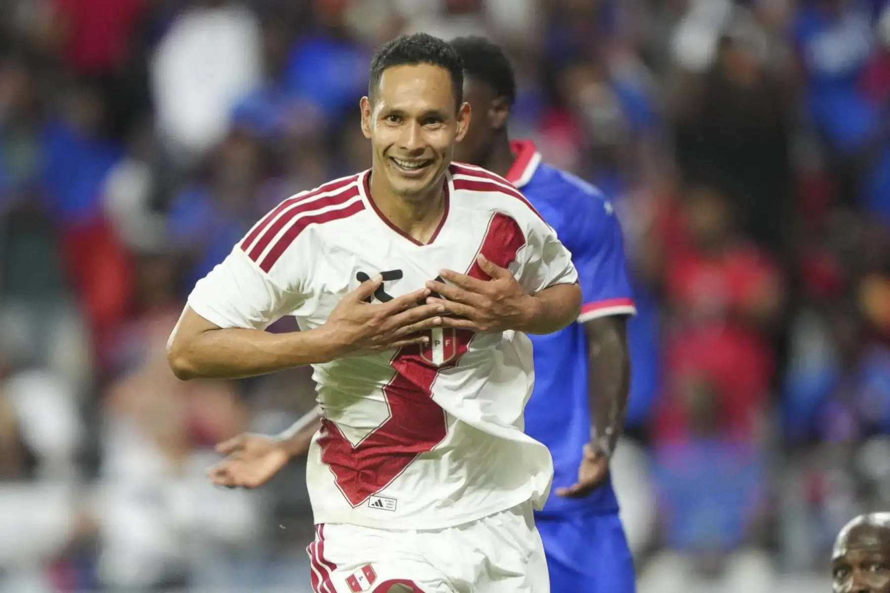Perú derrotó 2-1 a Haití en Miami con goles de Renzo Garcés y Jairo Vélez. Foto: FPF