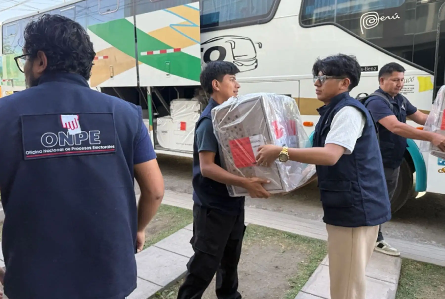 Elecciones 2026: ODPE Arequipa traslada material electoral hacia San Juan de Tarucani