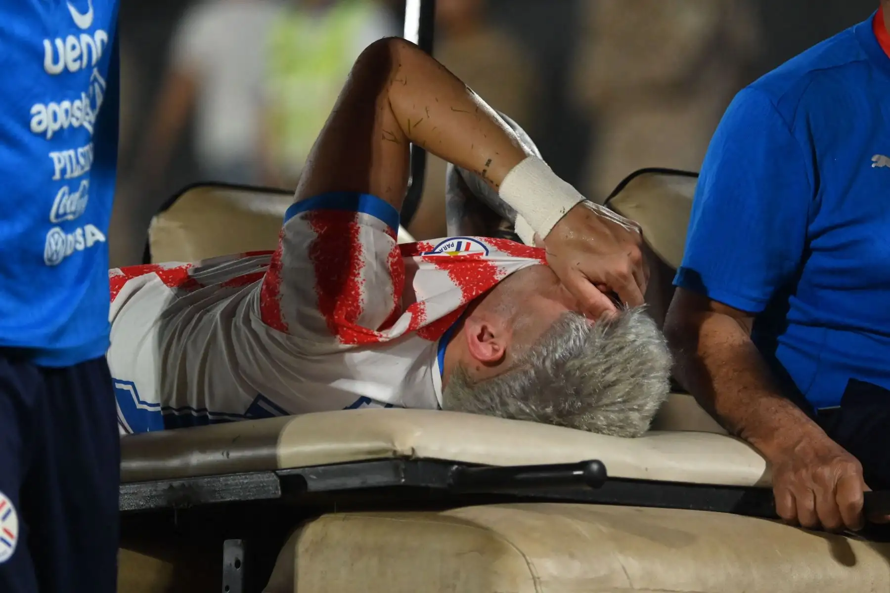 Paraguay traga saliva por la lesión de su estrella, Julio Enciso, ante Nicaragua