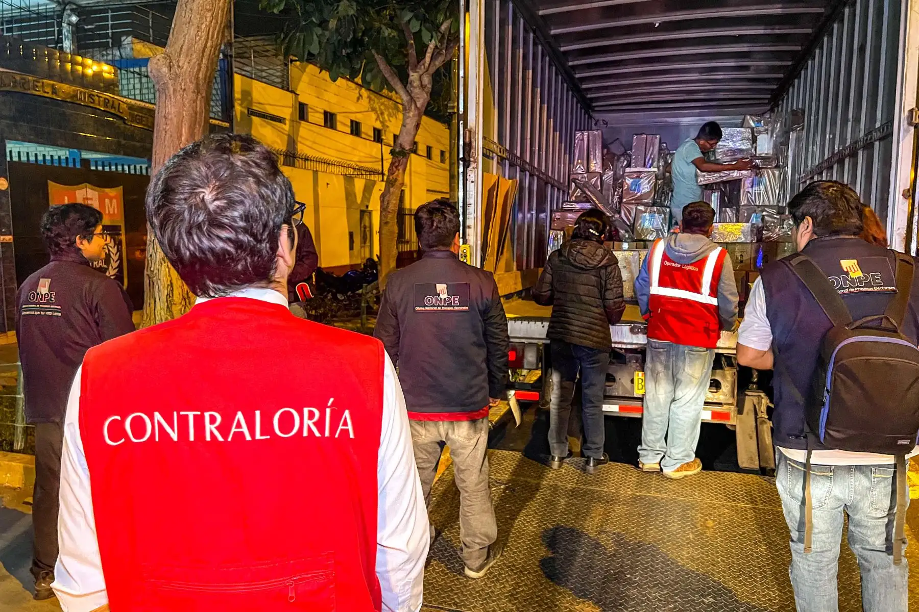 Más de 2,000 miembros de Contraloría supervisan desplazamiento de material electoral