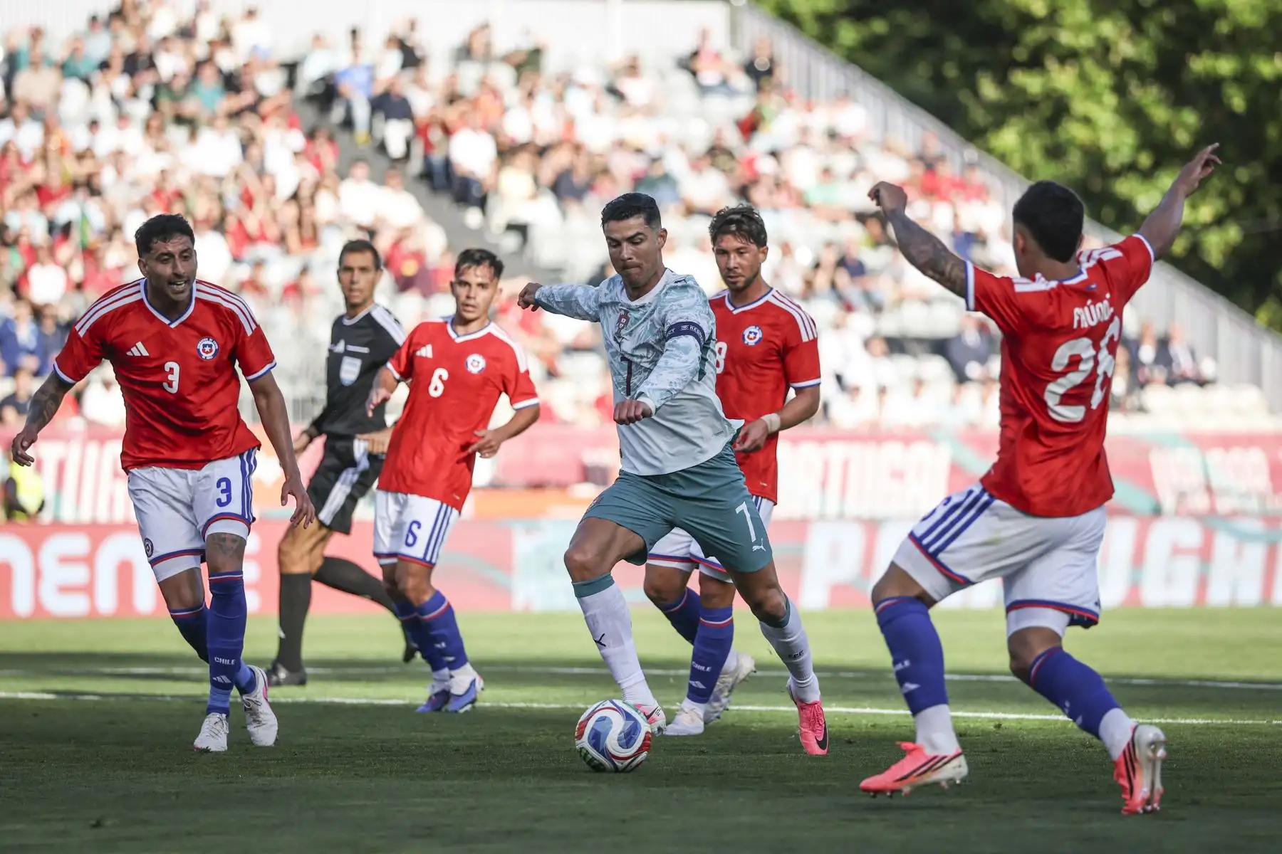 La Portugal de Cristiano Ronaldo derrotó 2-1 a Chile en amistoso previo al Mundial 2026