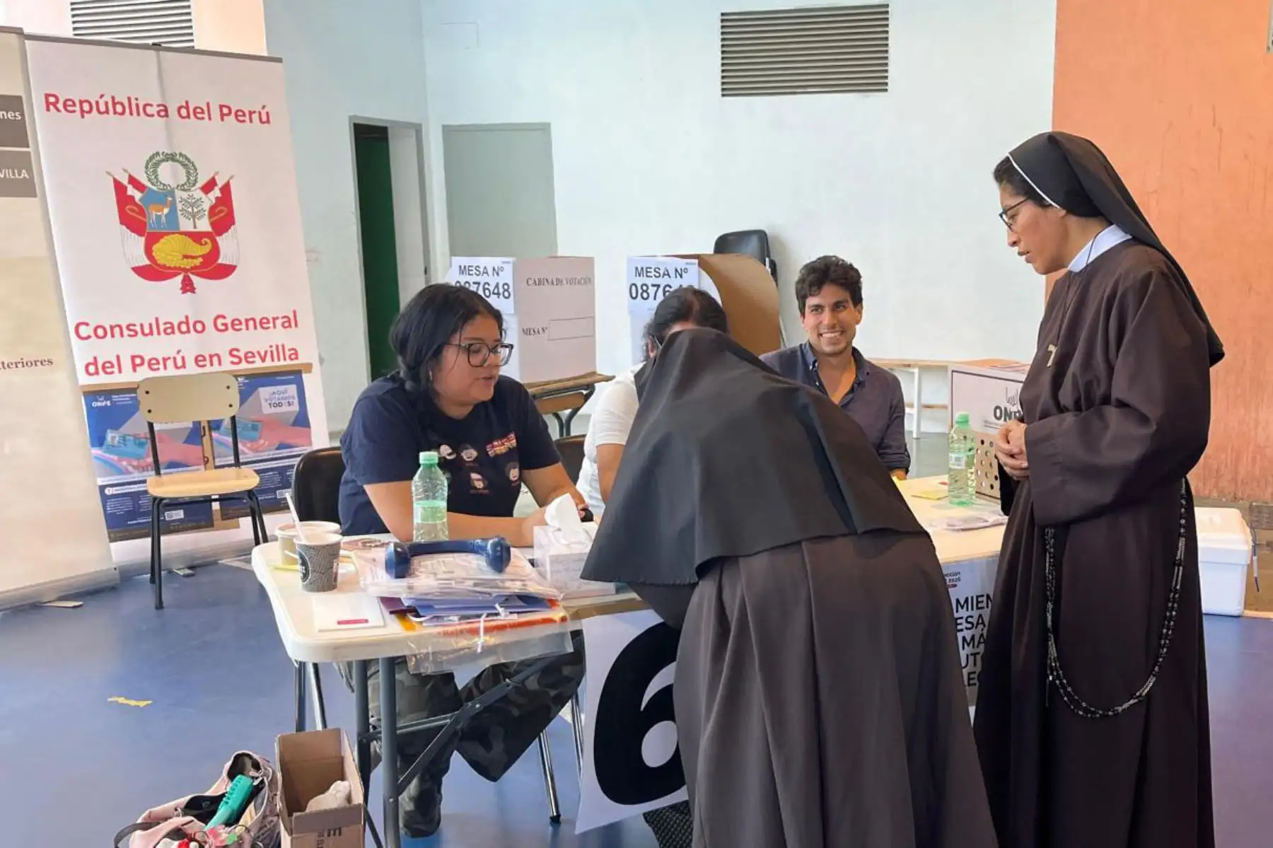 Las mesas de sufragio en Andalucía, Ceuta y Melilla en España está en funcionamiento al 100%. Foto: Consulado General del Perú en Sevilla