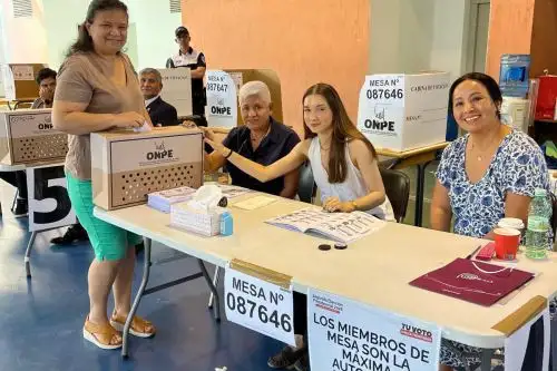 Voto de peruanos en el exterior: Las mesas de sufragio en Andalucía, Ceuta y Melilla en España está en funcionamiento al 100%