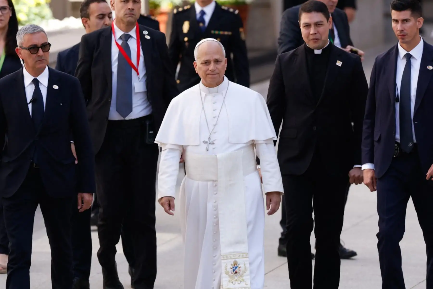 El papa León XIV visita España del 6 al 12 de junio, con paradas en Madrid, Barcelona y las Islas Canarias, donde se reunirá con migrantes y organizaciones dedicadas a ayudarlos. AFP