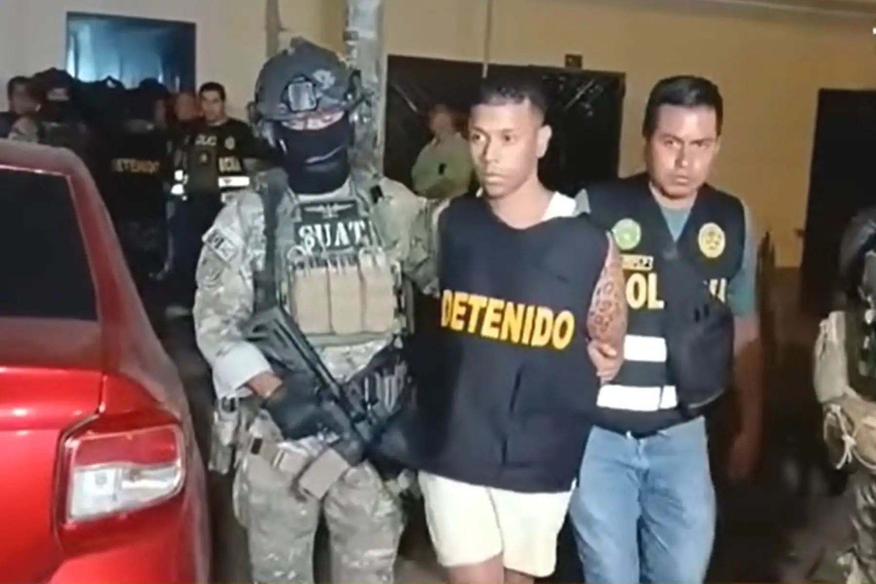 Policía captura a extranjeros vinculados al asesin