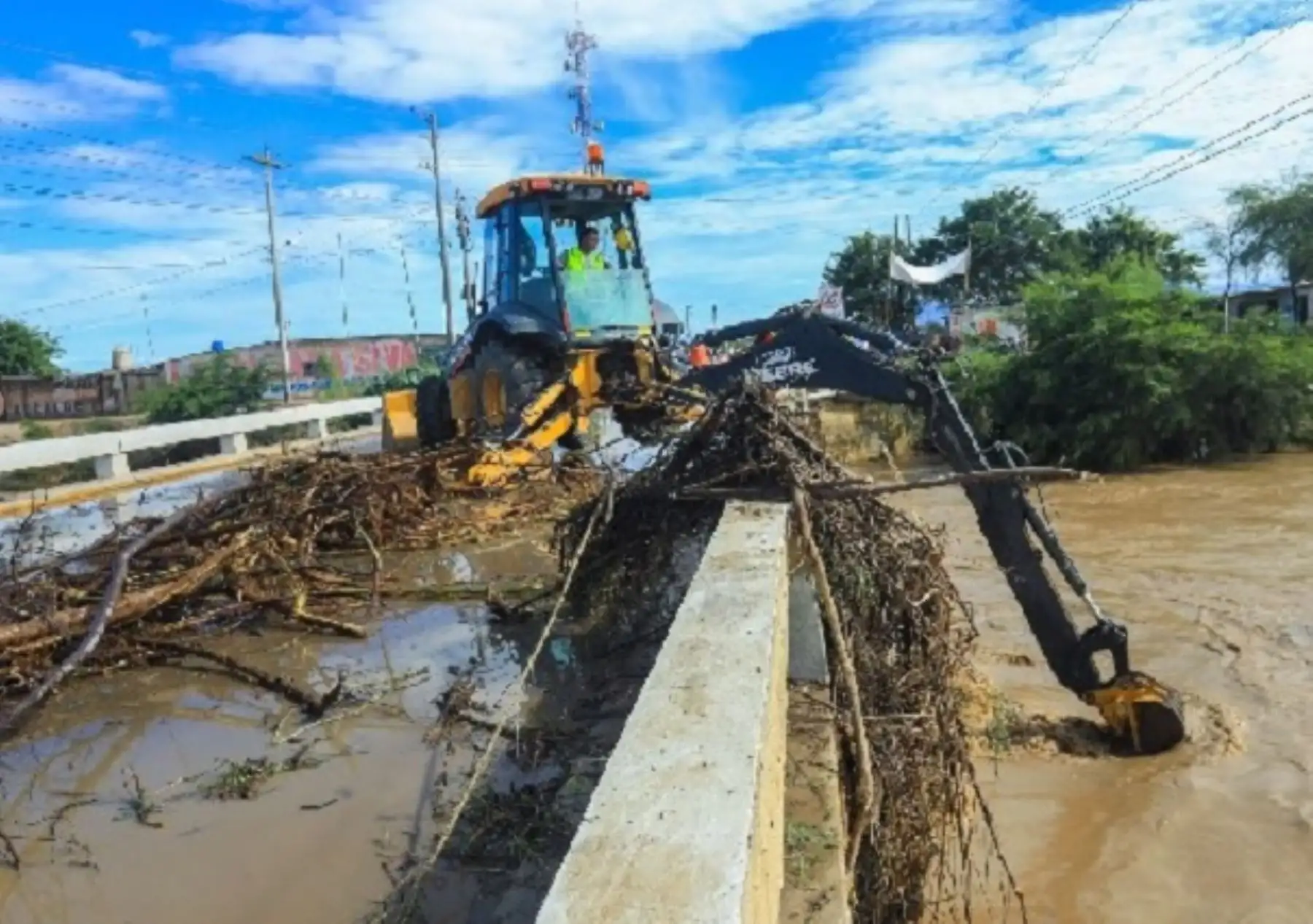 Cerca de un centenar de emergencias en carreteras y puentes 