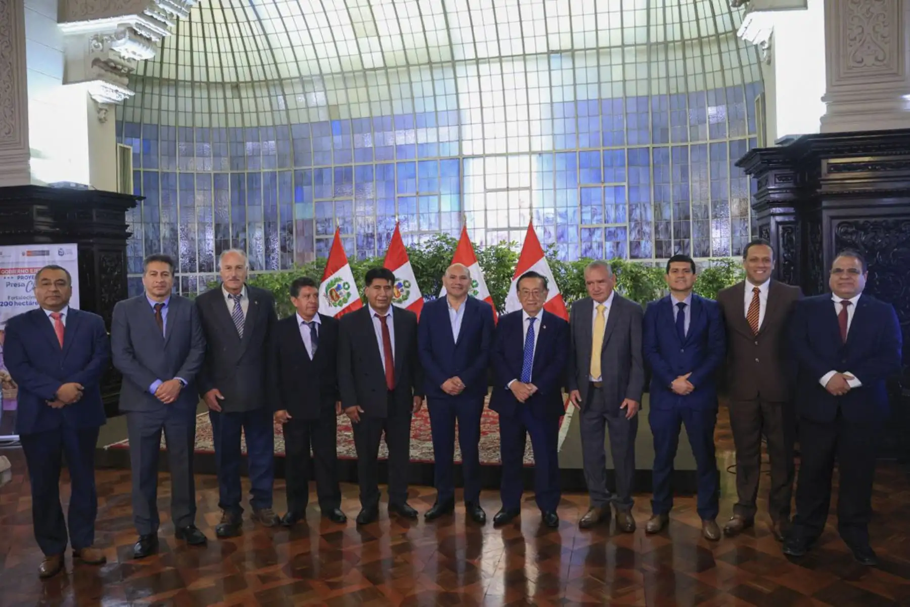 El presidente de la república, José María Balcázar, participó en la ceremonia de transferencia de la Unidad Ejecutora del Proyecto Presa Chonta, marcando el inicio de una nueva etapa para concretar una obra esperada por más de 40 años.