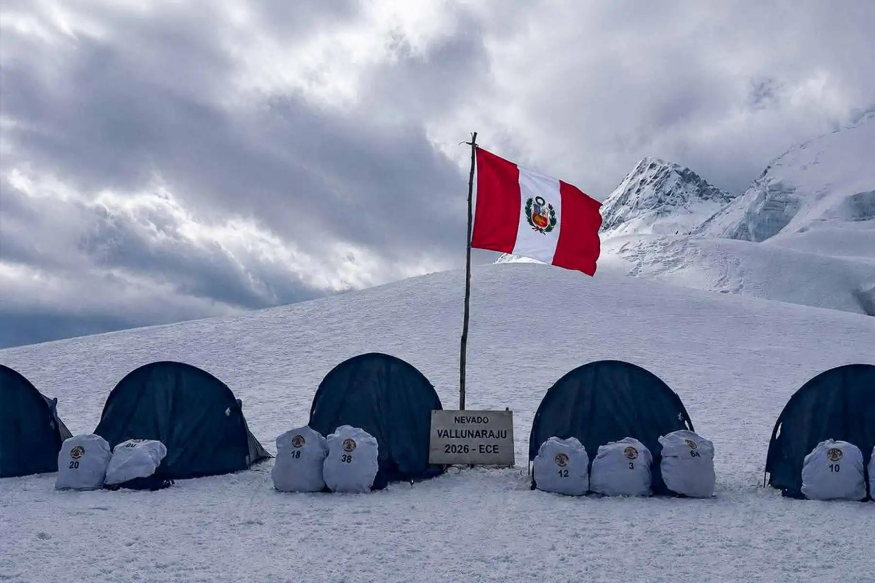 En uno de los escenarios más desafiantes de la geografía peruana, participantes del Programa “Comando” AF-2026 desarrollan habilidades de supervivencia y combate en alta montaña, enfrentando bajas temperaturas, fuertes vientos y escasez de oxígeno.Foto: ANDINA/ Ejército del Perú