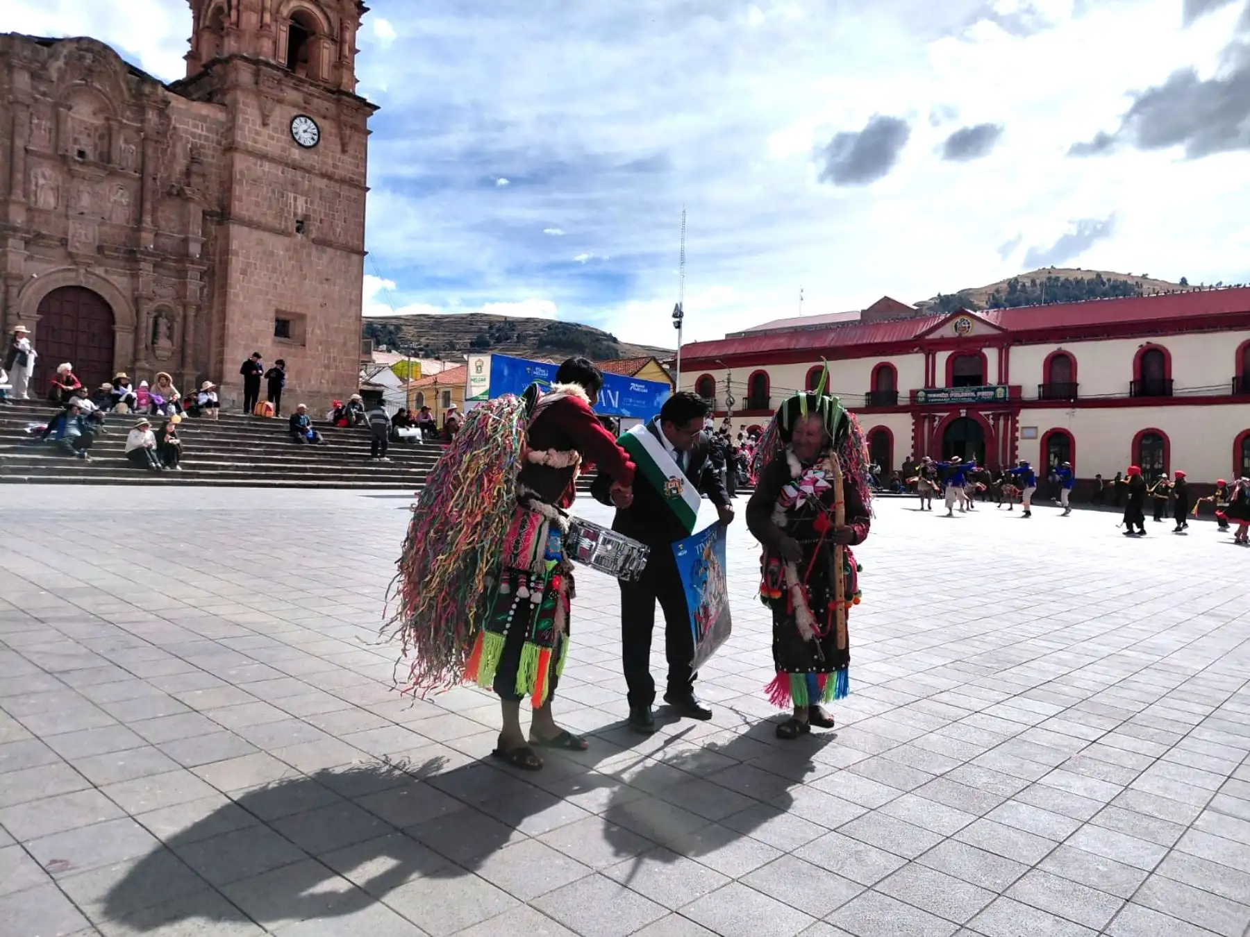 Puno espera recibir alrededor de 200 mil turistas en julio p