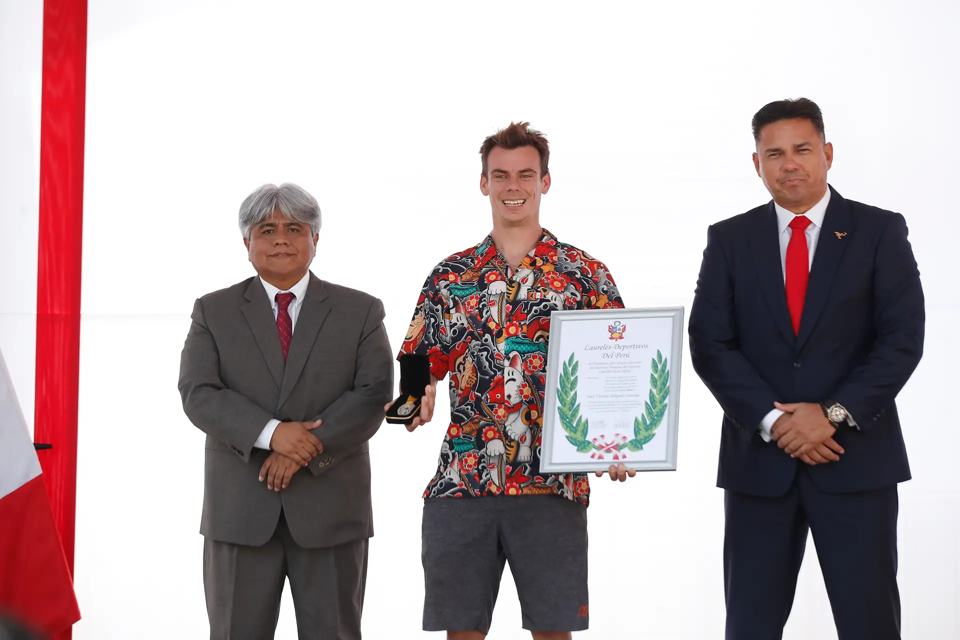El Instituto Peruano del Deporte  entrega los Laureles Deportivos del Perú  a once deportistas y paradeportistas en el grado de Gran Cruz y Gran Oficial, por lograr triunfos destacados representando al país, en en el marco de su 45.° Aniversario del IPD. En la imagen, el deportista, Itzel Delgado Naranjo.
Foto: ANDINA/Eddy Ramos