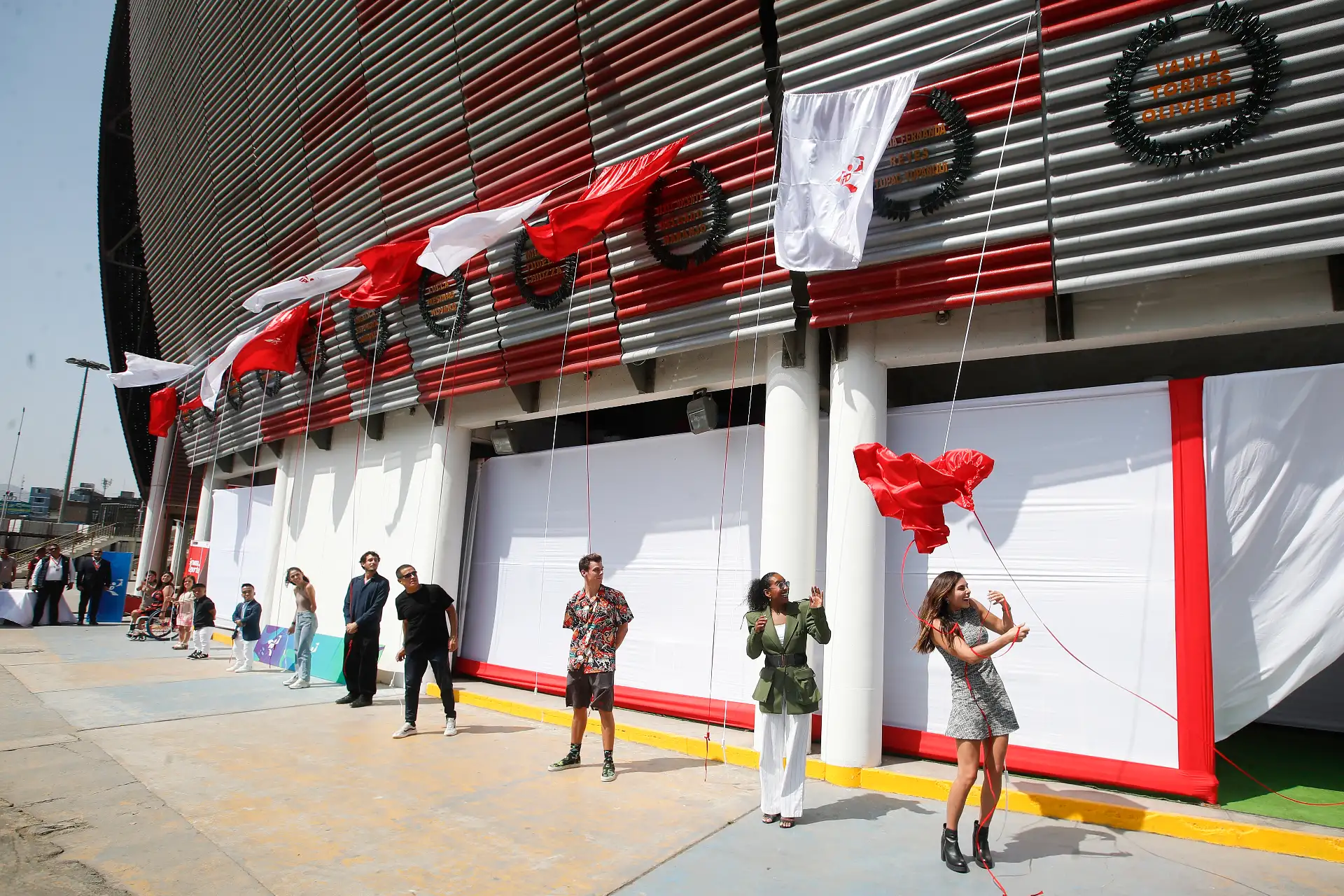 El Instituto Peruano del Deporte  entrega los Laureles Deportivos del Perú  a once deportistas y paradeportistas en el grado de Gran Cruz y Gran Oficial, por lograr triunfos destacados representando al país, en en el marco de su 45.° Aniversario del IPD. En la imagen, el deportista, Vania Torres.
Foto: ANDINA/Eddy Ramos