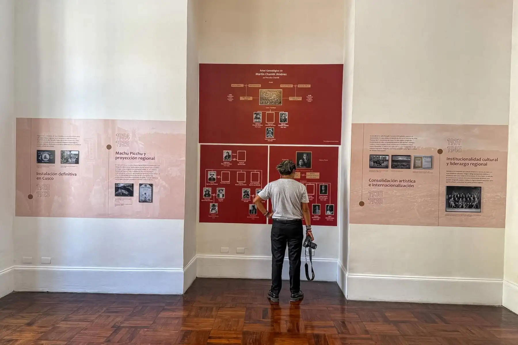 También contribuyó a revelar el Perú ante sí mismo y ante el mundo”, dijo al momento de declarar abierta esta exposición “Chambi: historia, oficio, archivo y legado. Foto: ANDINA/Luis Iparraguirre