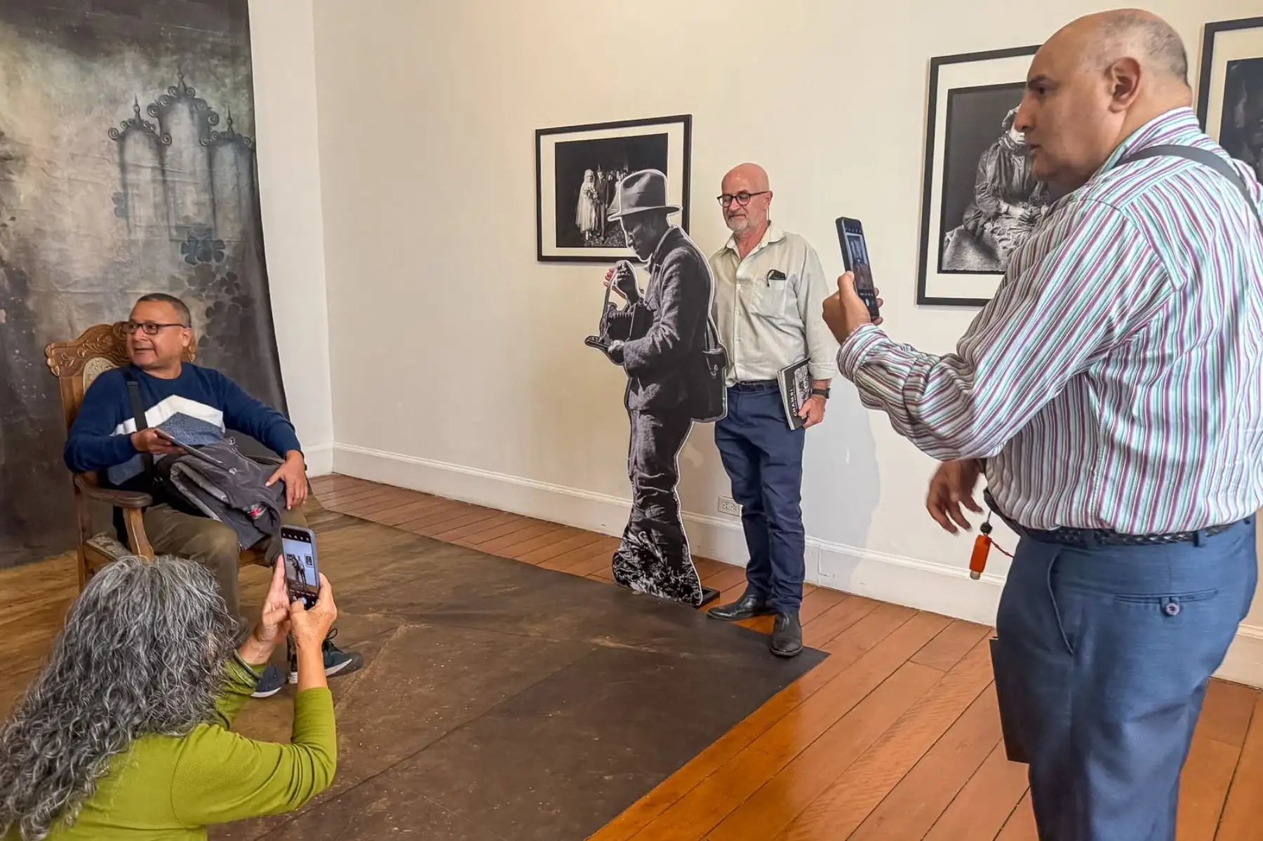 También se presentan imágenes de trabajadores y trabajadoras en sus distintos oficios, de líderes sindicales; fotografías de bodas, de artistas y autorretratos de Chambi, entre otros.  Foto: ANDINA/Luis Iparraguirre