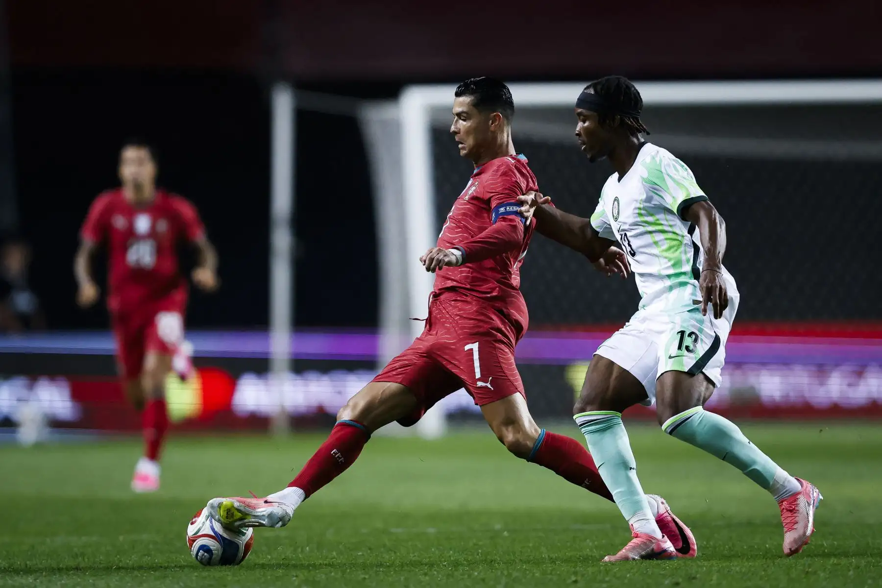 Portugal derrota 2-1 a Nigeria pese a ocasiones falladas por
