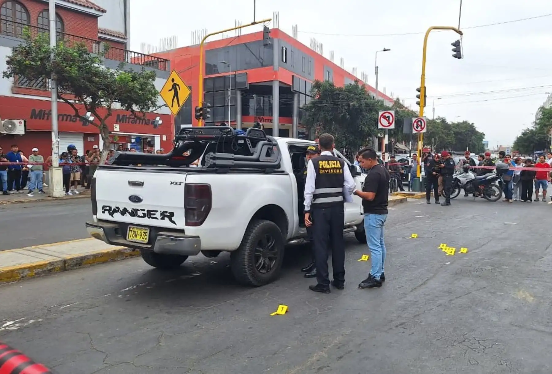 Balacera deja tres personas heridas en el centro de la ciuda