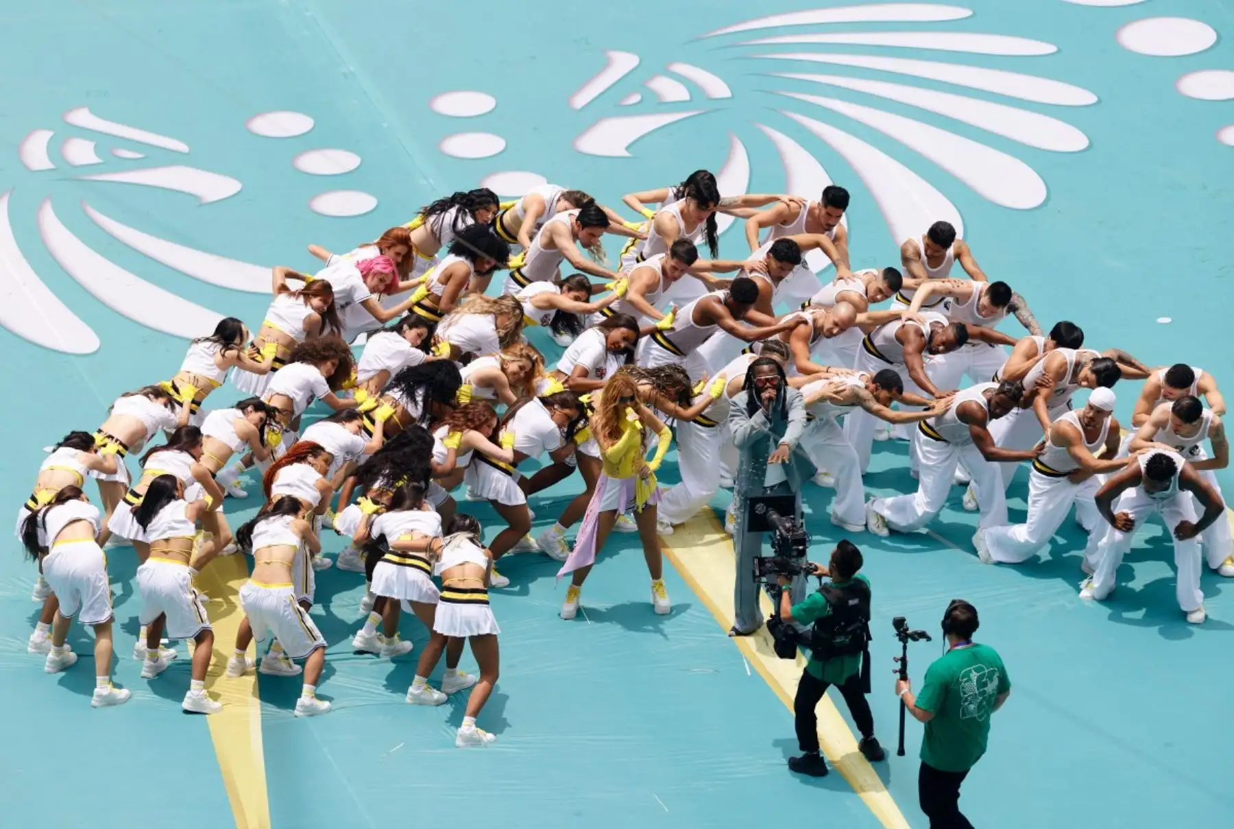 La cantante, compositora y productora colombiana Shakira actúa durante la ceremonia de apertura del partido de fútbol del Grupo A de la Copa Mundial de 2026 entre México y Sudáfrica en el Estadio de la Ciudad de México. Foto: AFP
