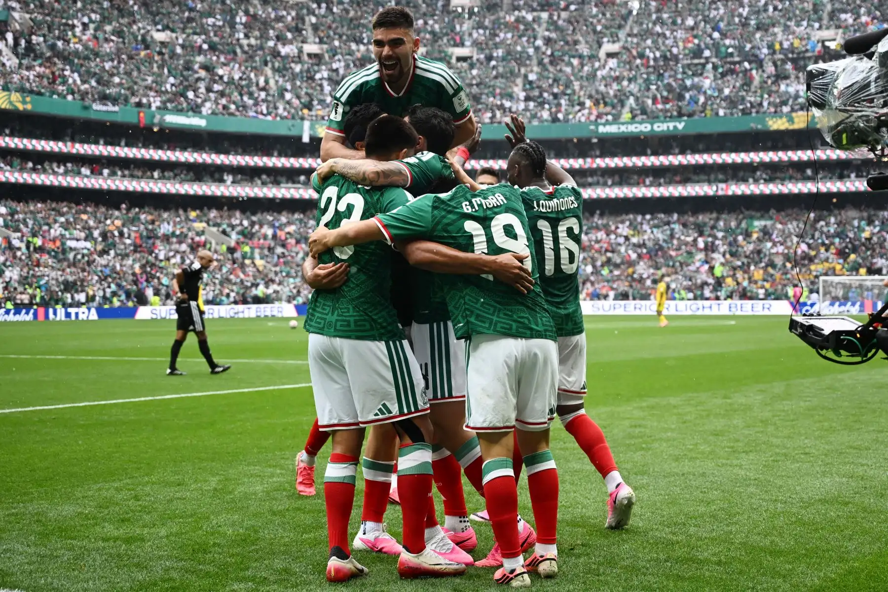 México abre el Mundial con victoria que rompe una maldición 