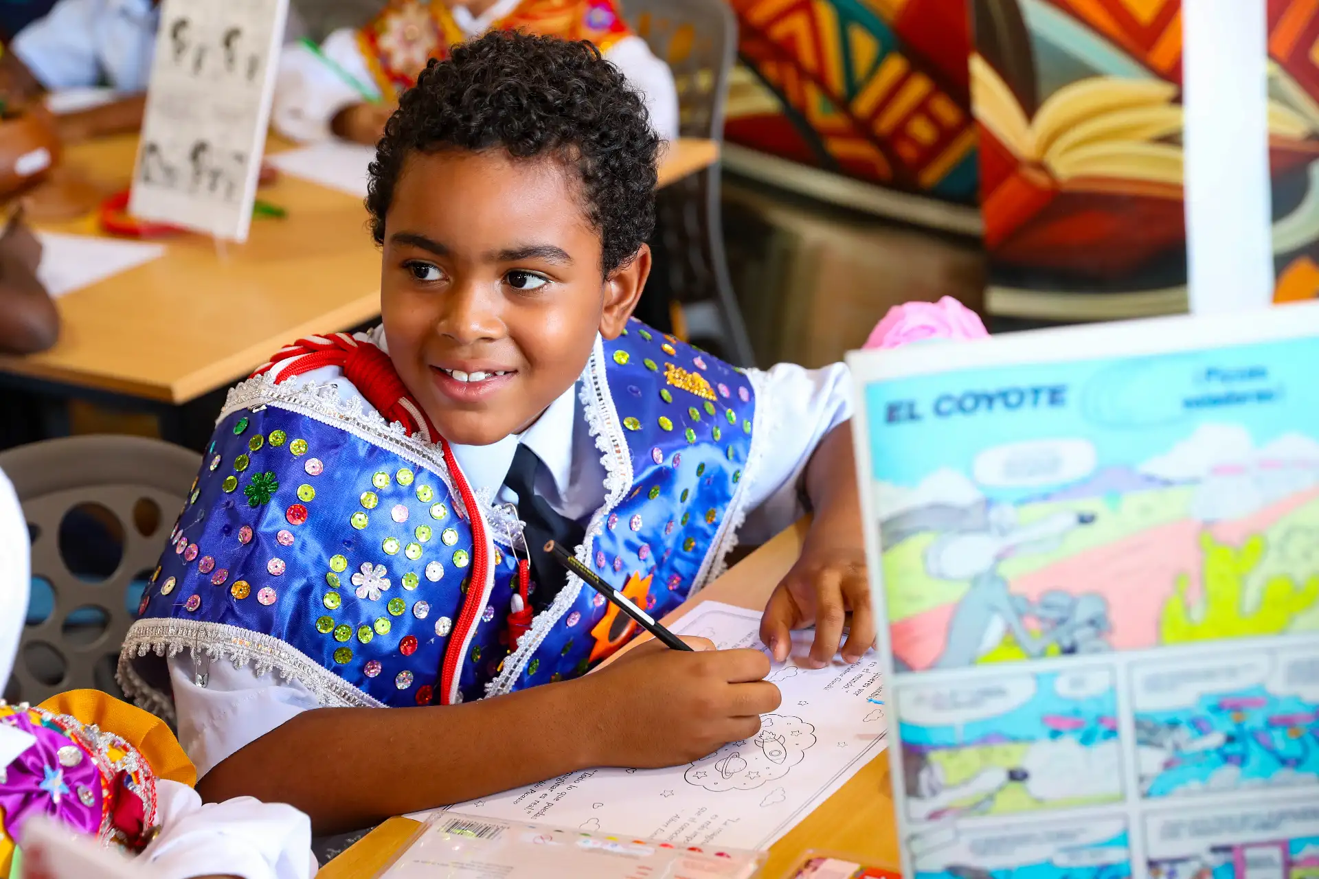 La Biblioteca Nacional del Perú inauguró en el distrito de El Carmen, provincia de Chincha, región Ica, las bibliotecas rurales de San Regis y Guayabo. En la ceremonia de inauguración participaron la ministra de Cultura, Soraya Altabás, y el jefe institucional de la BNP, Juan Yangali. Foto: ANDINA/Ricardo Cuba